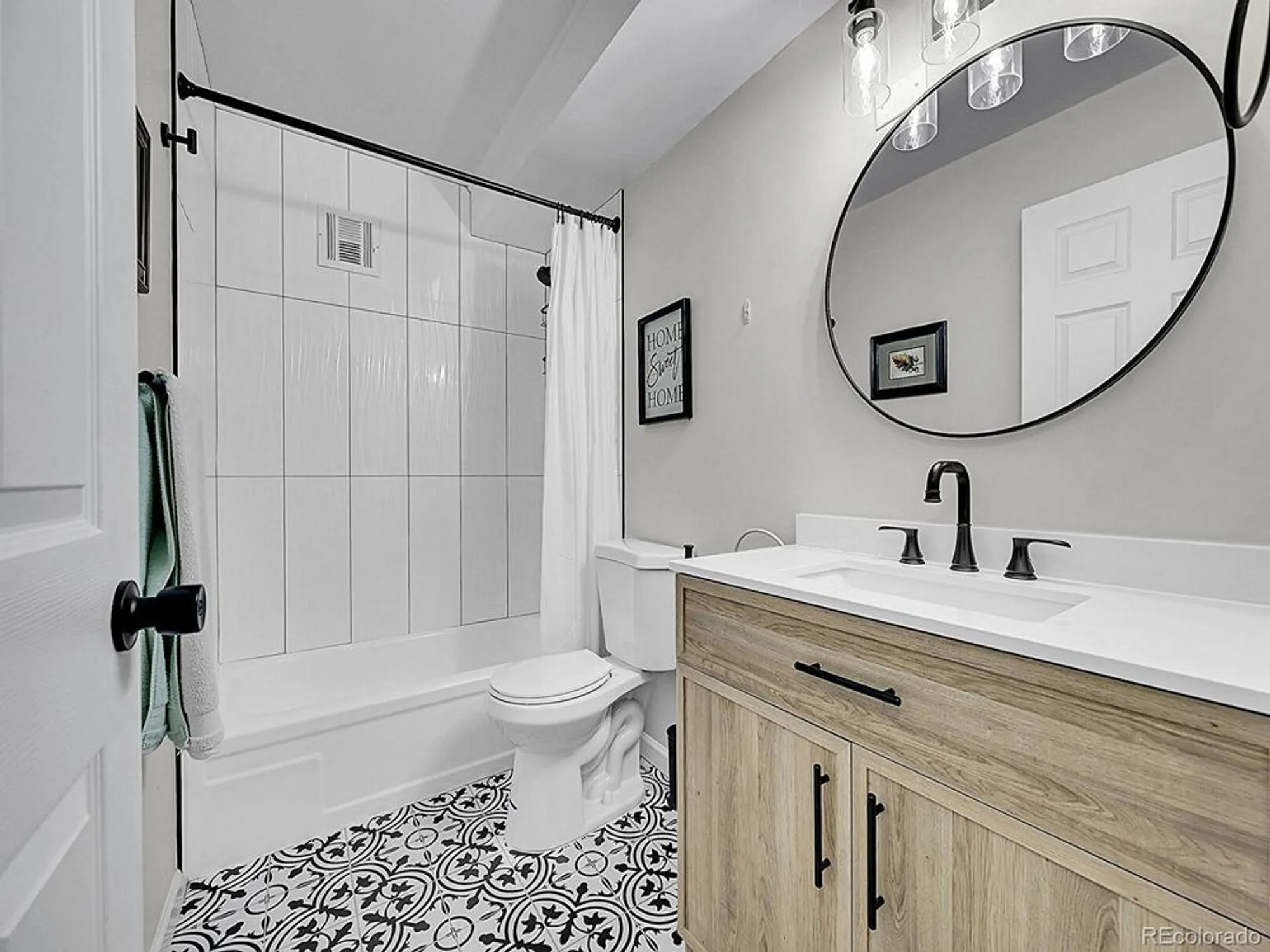 Property Slideshow image 21 of 47 | 645 s alton way 4c, Denver, CO, 80247