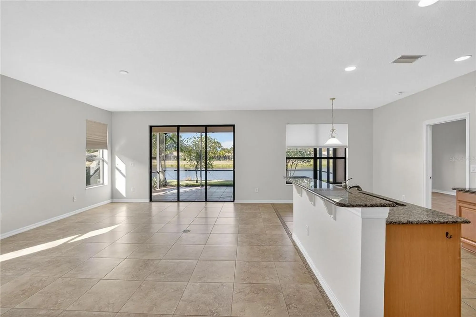 Property Slideshow image 18 of 76 | 331 cedar falls dr, Apollo Beach, FL, 33572