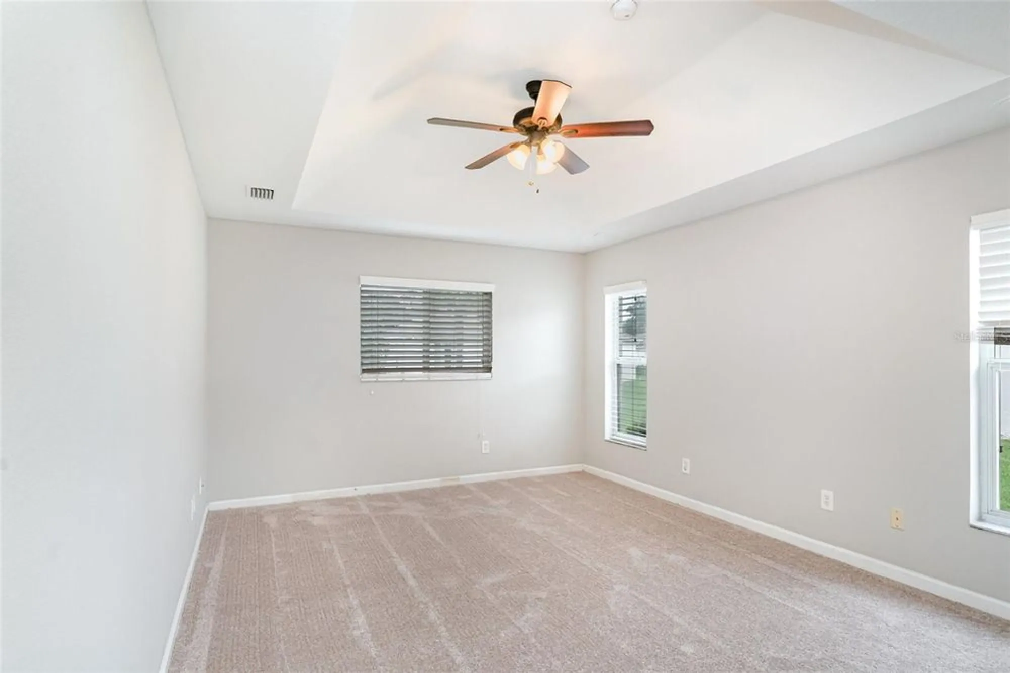 Property Slideshow image 13 of 26 | 5519 nw 25th loop, Ocala, FL, 34482