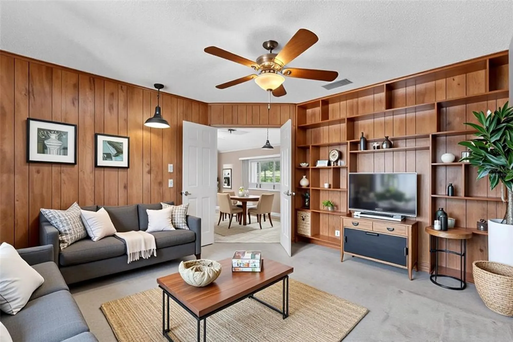 Property Slideshow image 10 of 79 | 2007 east view dr, Sun City Center, FL, 33573