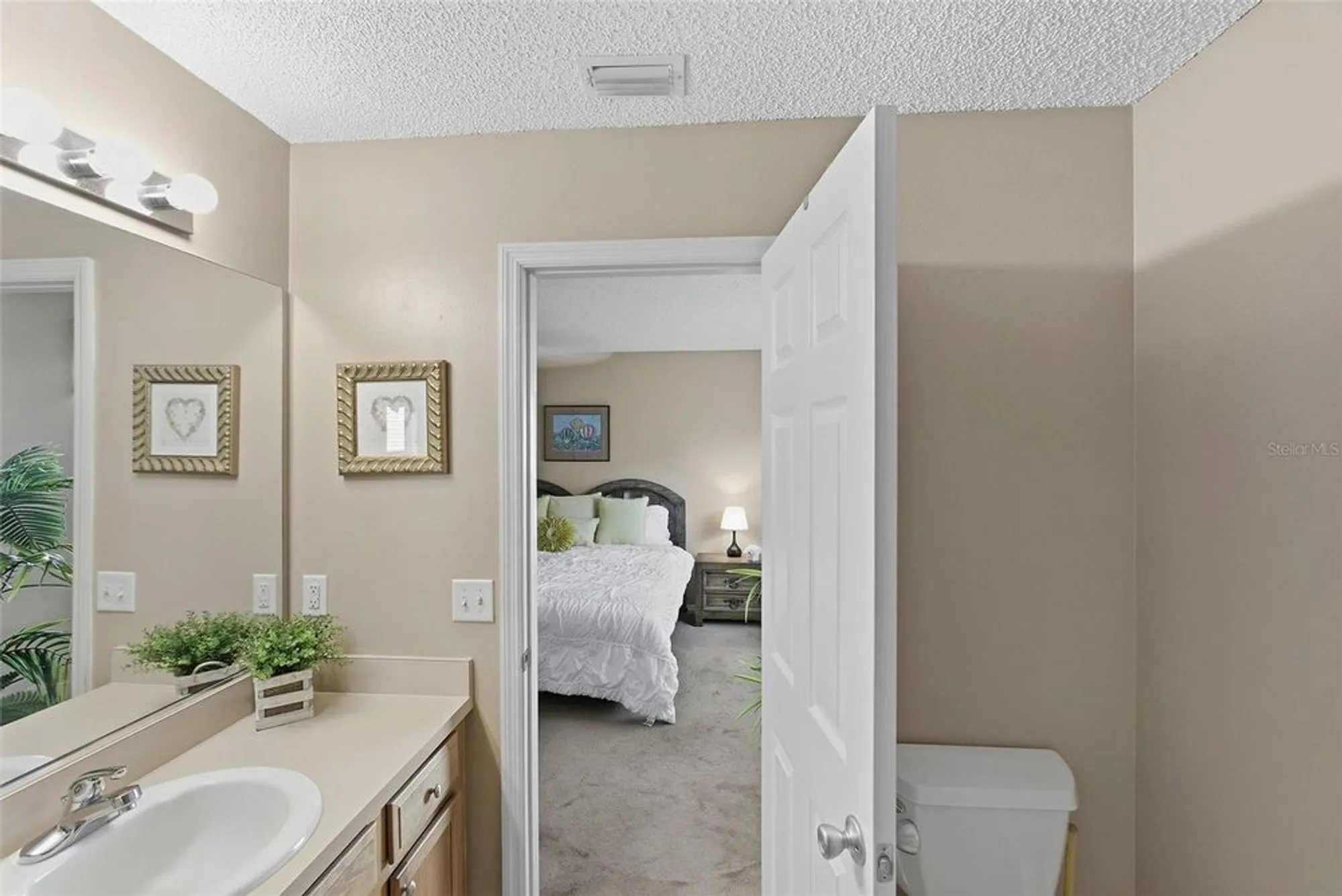 Property Slideshow image 17 of 26 | 2671 collington dr, The Villages, FL, 32162