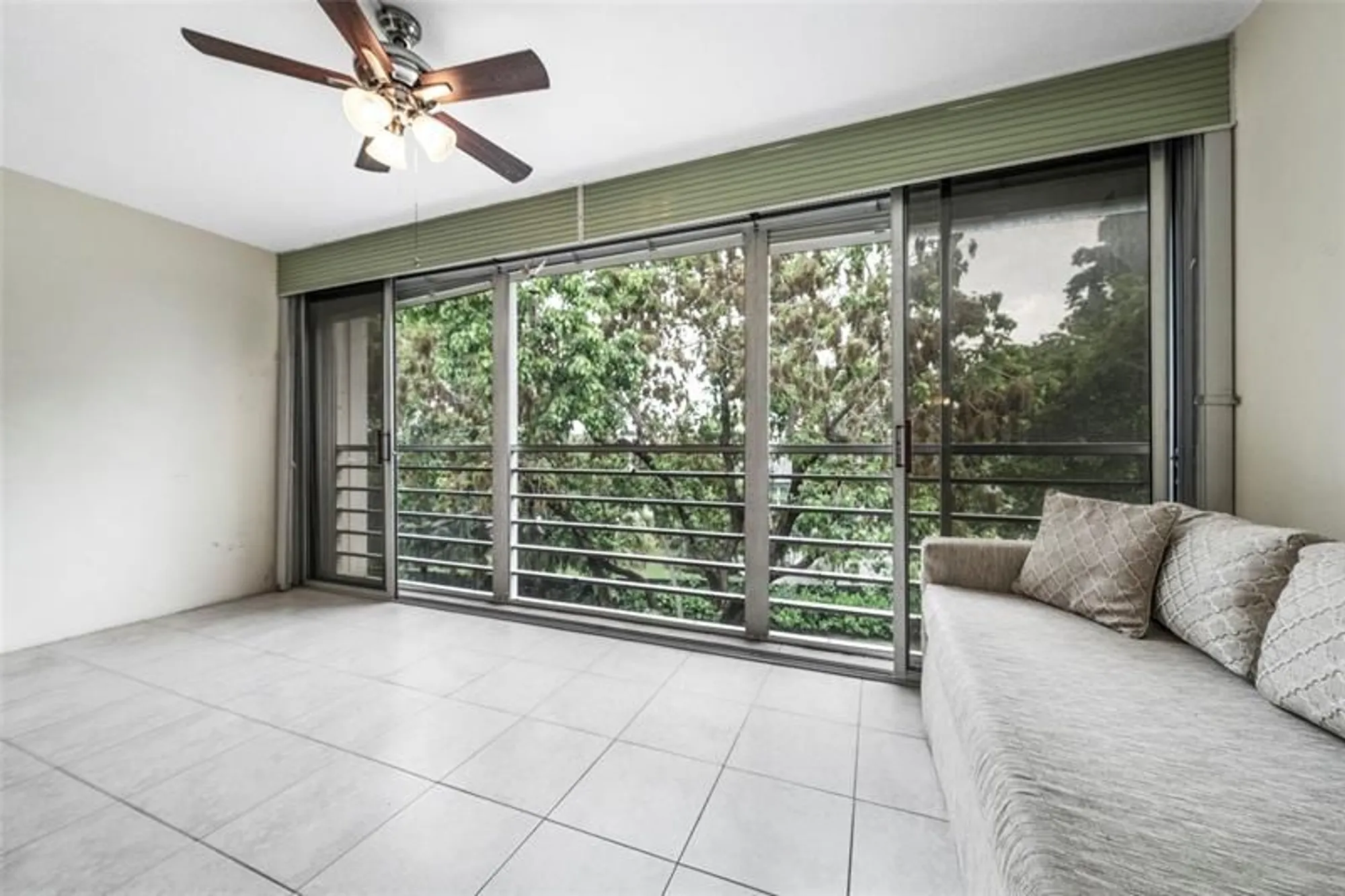 Property Slideshow image 17 of 29 | 404 richmond a # 404, Deerfield Beach, FL, 33442