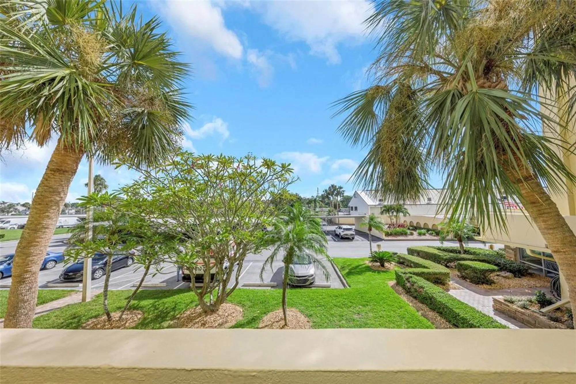 Property Slideshow image 33 of 95 | 4550 cove cir apt 207, St Petersburg, FL, 33708
