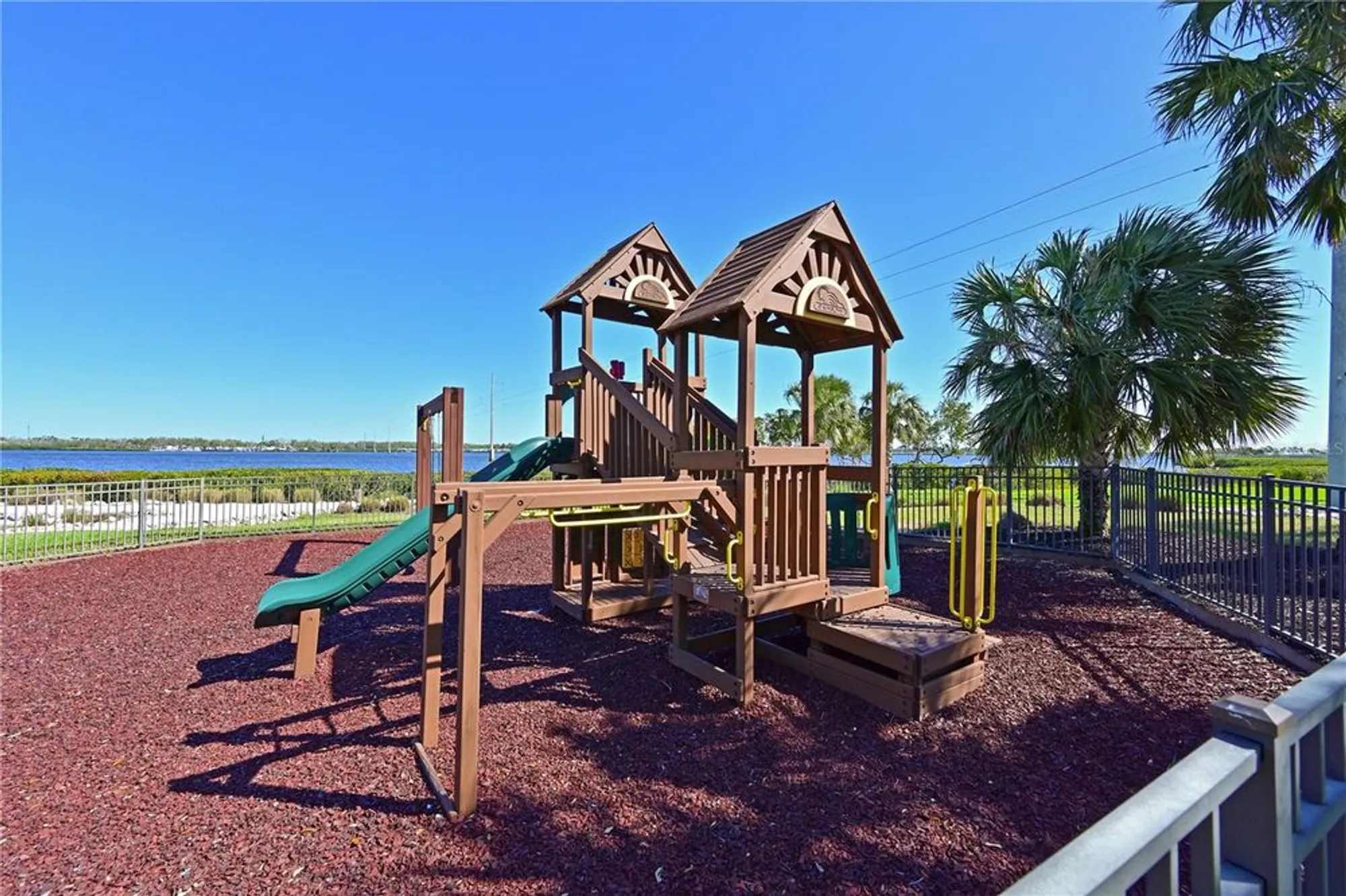 Property Slideshow image 39 of 74 | 910 tidewater shores loop 102, Bradenton, FL, 34208