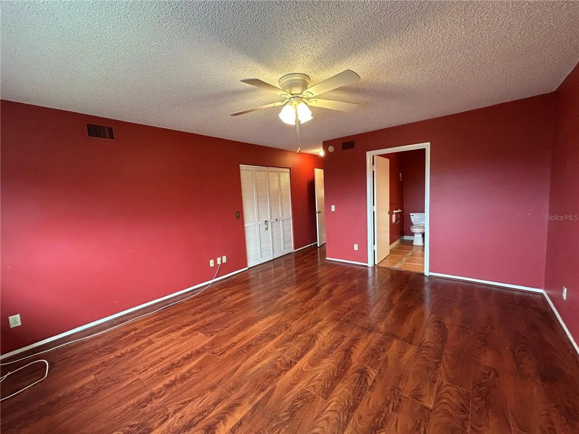 Property Slideshow image 21 of 34 | 2221 norwegian dr 57, Clearwater, FL, 33763