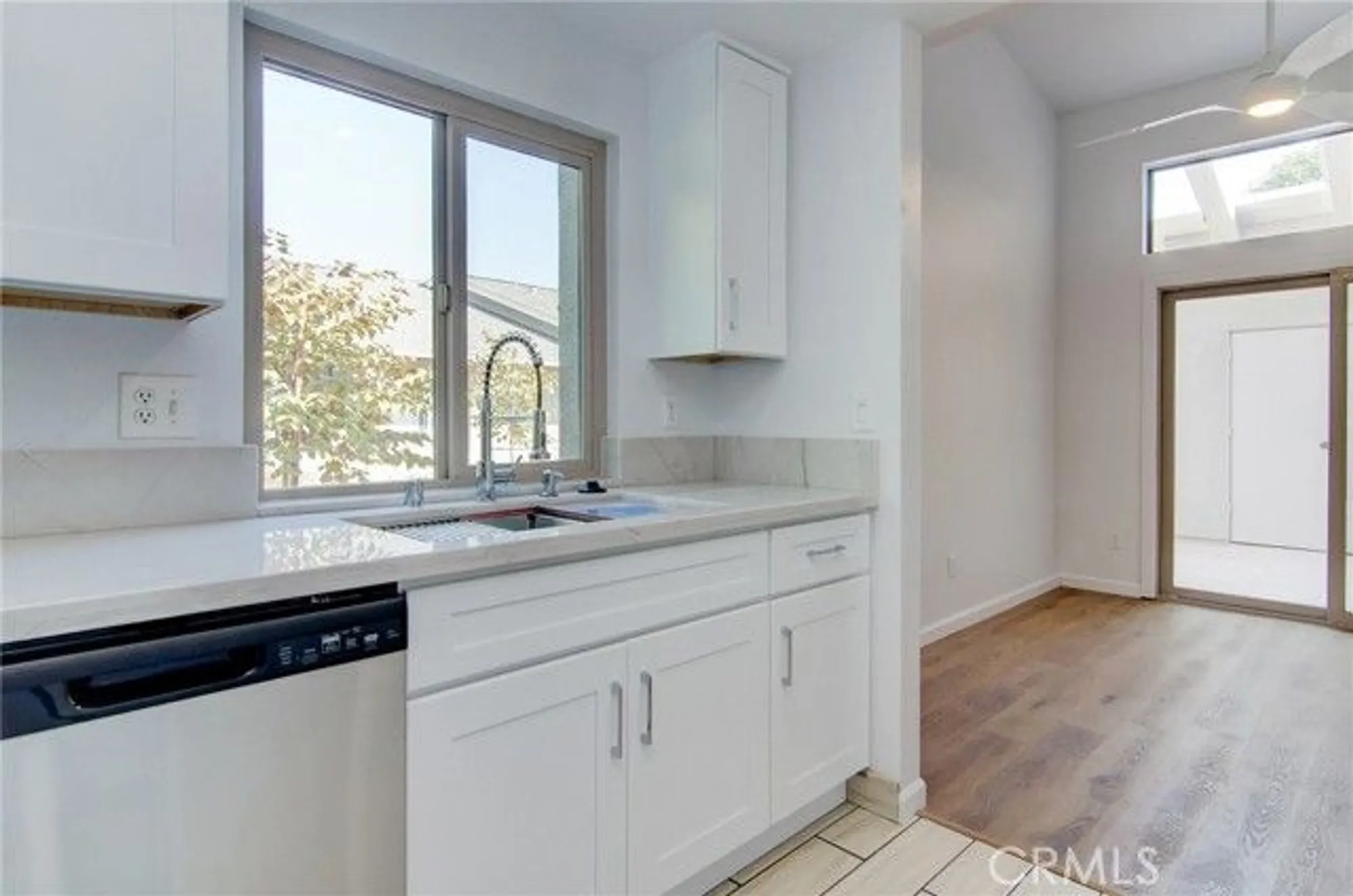 Property Slideshow image 10 of 24 | 8566 larkhall cir 809d, Huntington Beach, CA, 92646