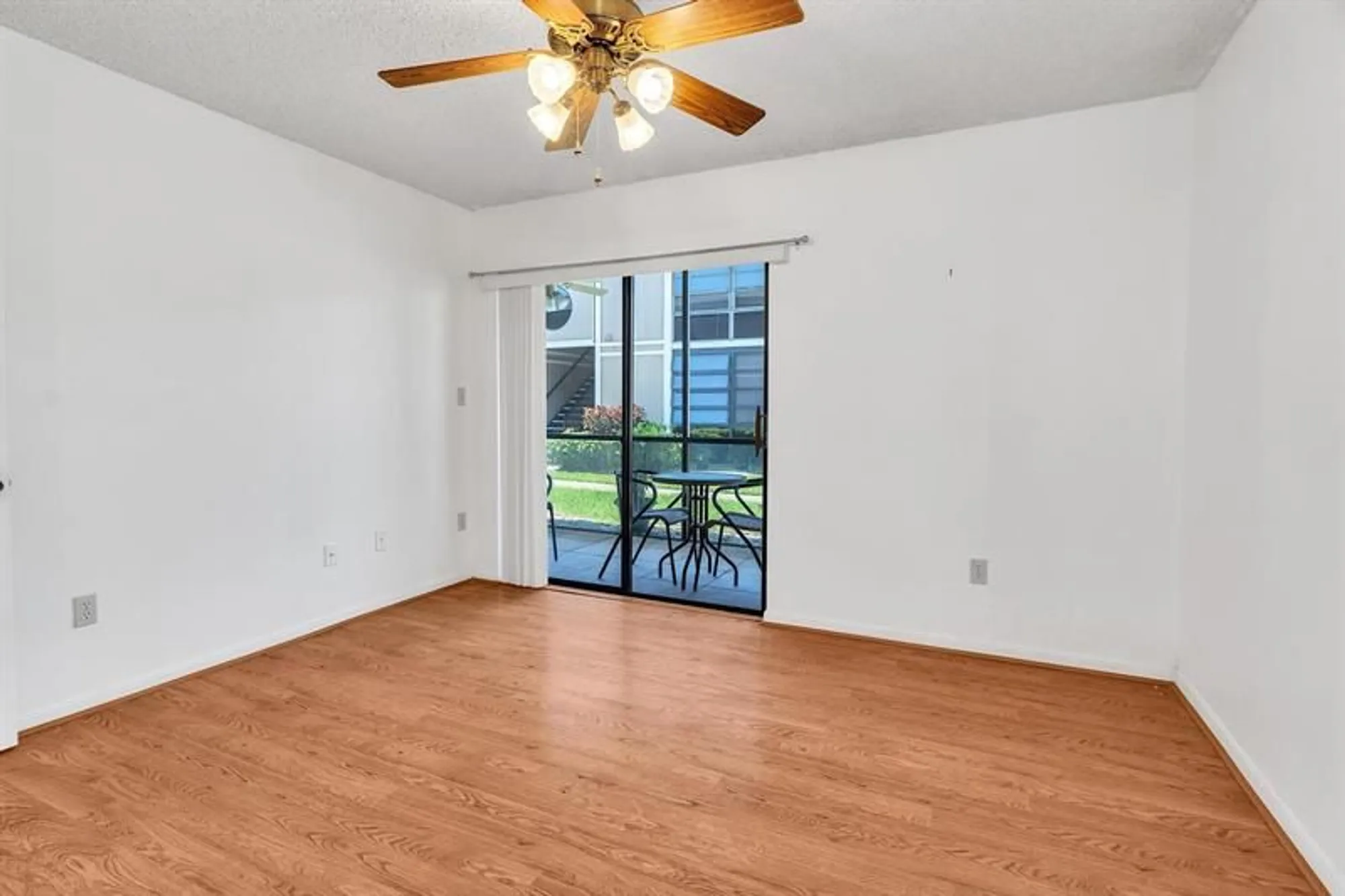 Property Slideshow image 23 of 34 | 7717 ashmont cr 109, Tamarac, FL, 33321