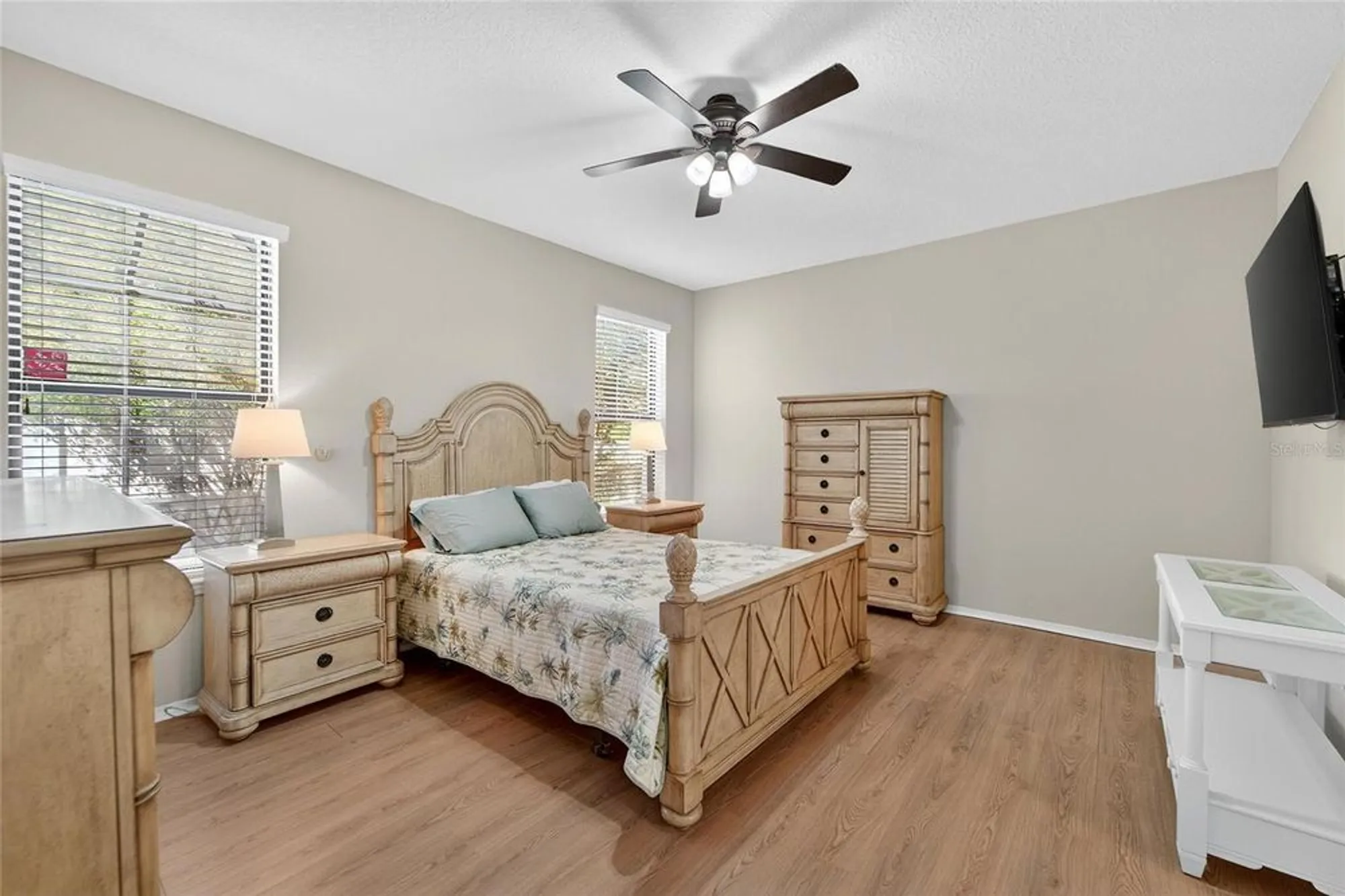Property Slideshow image 24 of 72 | 420 cedar falls dr, Apollo Beach, FL, 33572