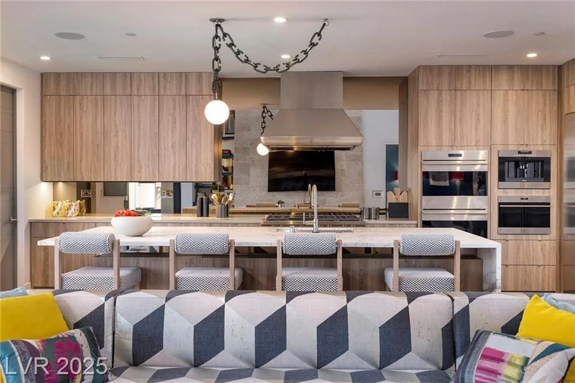 Property Slideshow image 15 of 70 | 32 highland cove ln, Henderson, NV, 89011