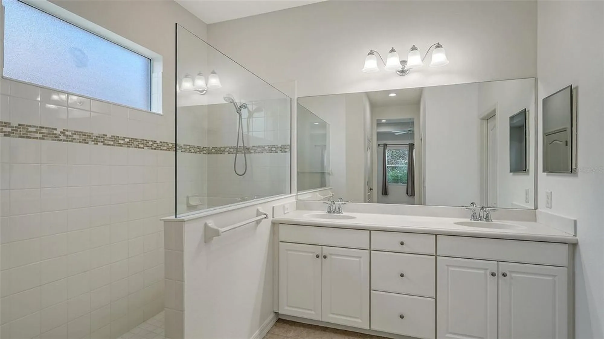 Property Slideshow image 25 of 86 | 21287 sandal foot dr, Venice, FL, 34293