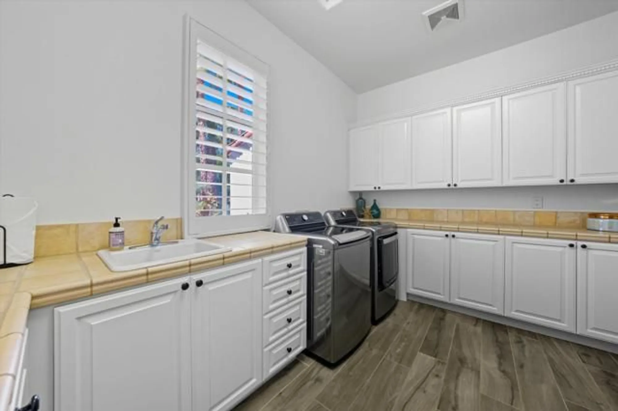 Property Slideshow image 49 of 52 | 81375 national dr, La Quinta, CA, 92253