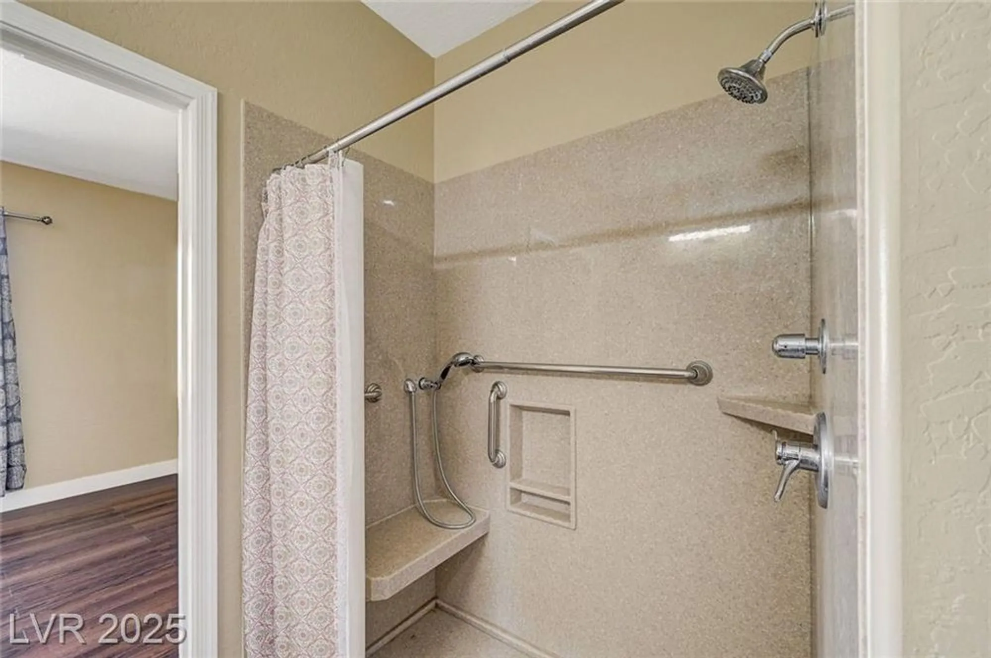 Property Slideshow image 31 of 61 | 2496 serene moon dr, Henderson, NV, 89044