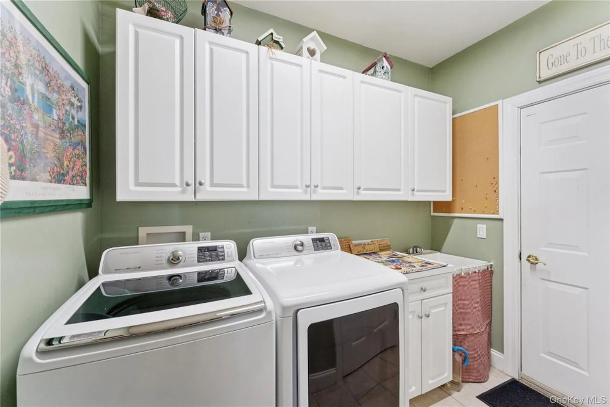 Property Slideshow image 14 of 31 | 113 overture pl, Eastport, NY, 11941