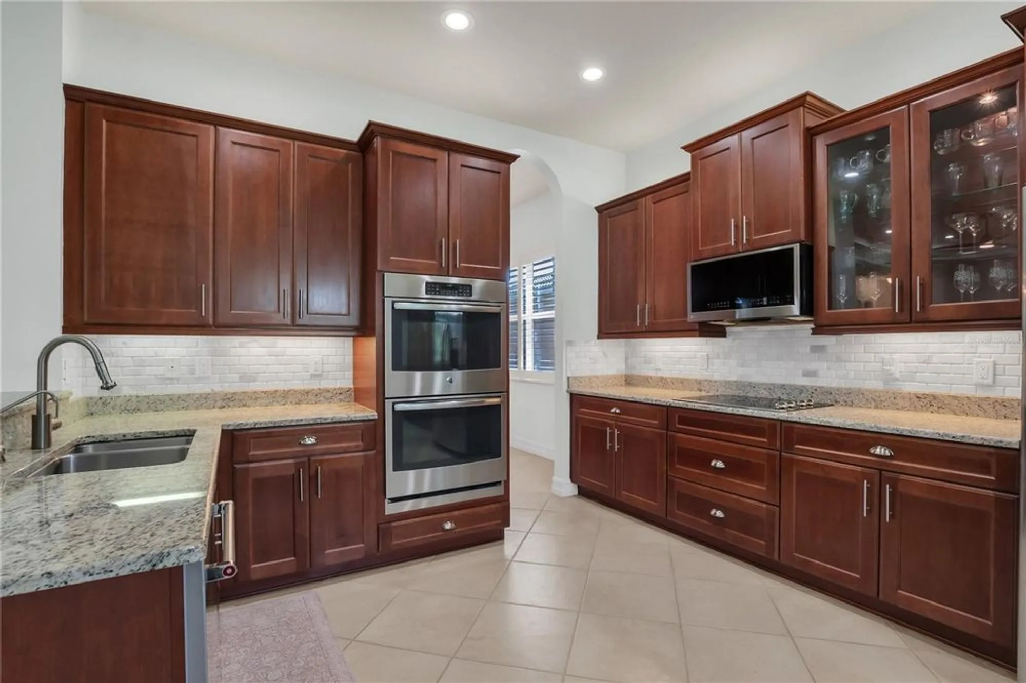 Property Slideshow image 15 of 48 | 4946 sapphire sound dr, Wimauma, FL, 33598