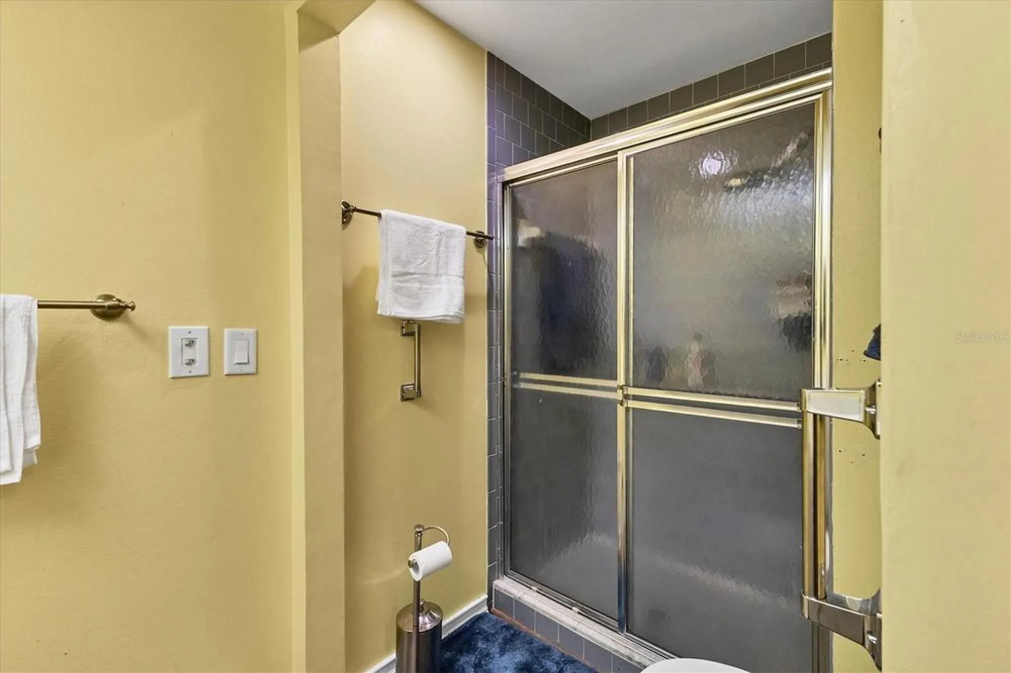 Property Slideshow image 21 of 34 | 1111 w faith cir apt 2004, Bradenton, FL, 34212