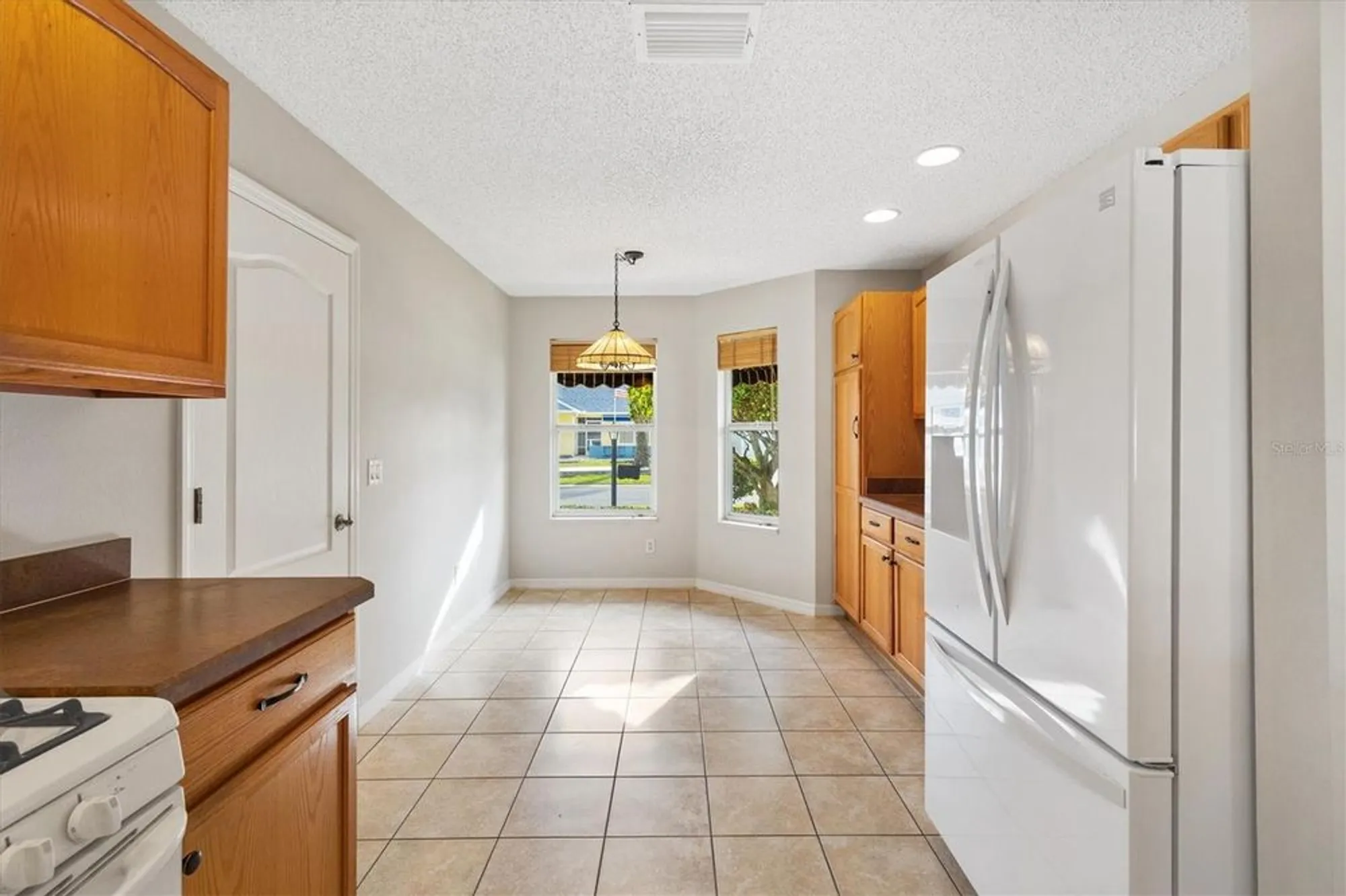 Property Slideshow image 20 of 46 | 2573 caribe dr, The Villages, FL, 32162