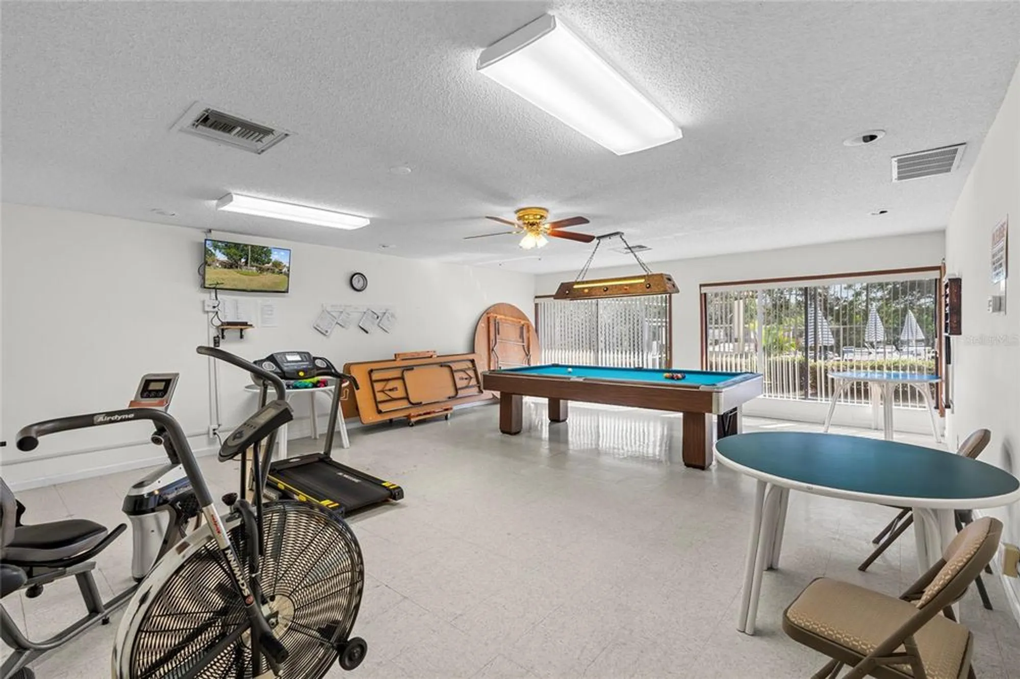 Property Slideshow image 34 of 46 | 2502 royal pines cir # 5a, Clearwater, FL, 33763