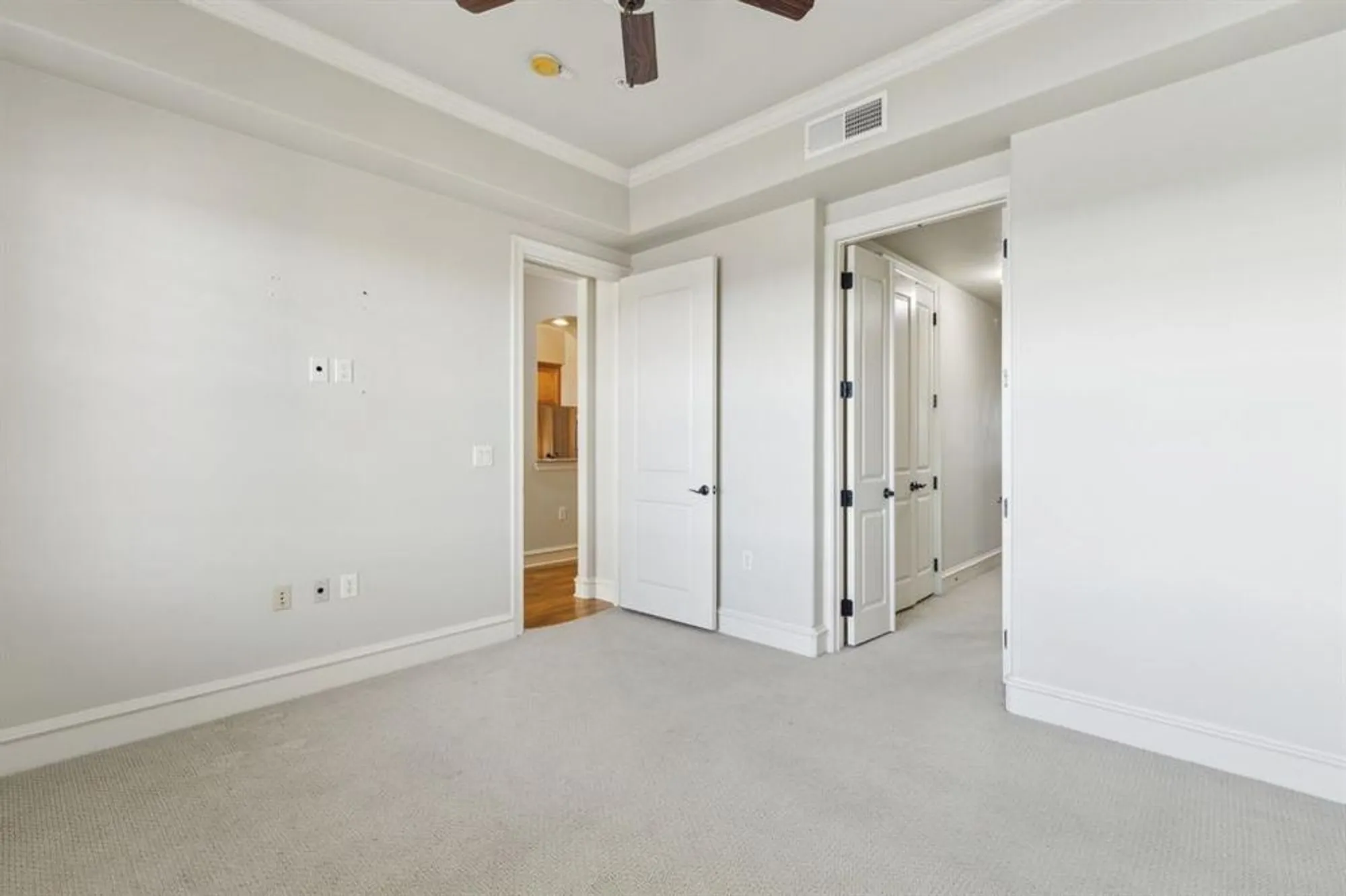 Property Slideshow image 12 of 22 | 301 watermere dr 401, Southlake, TX, 76092