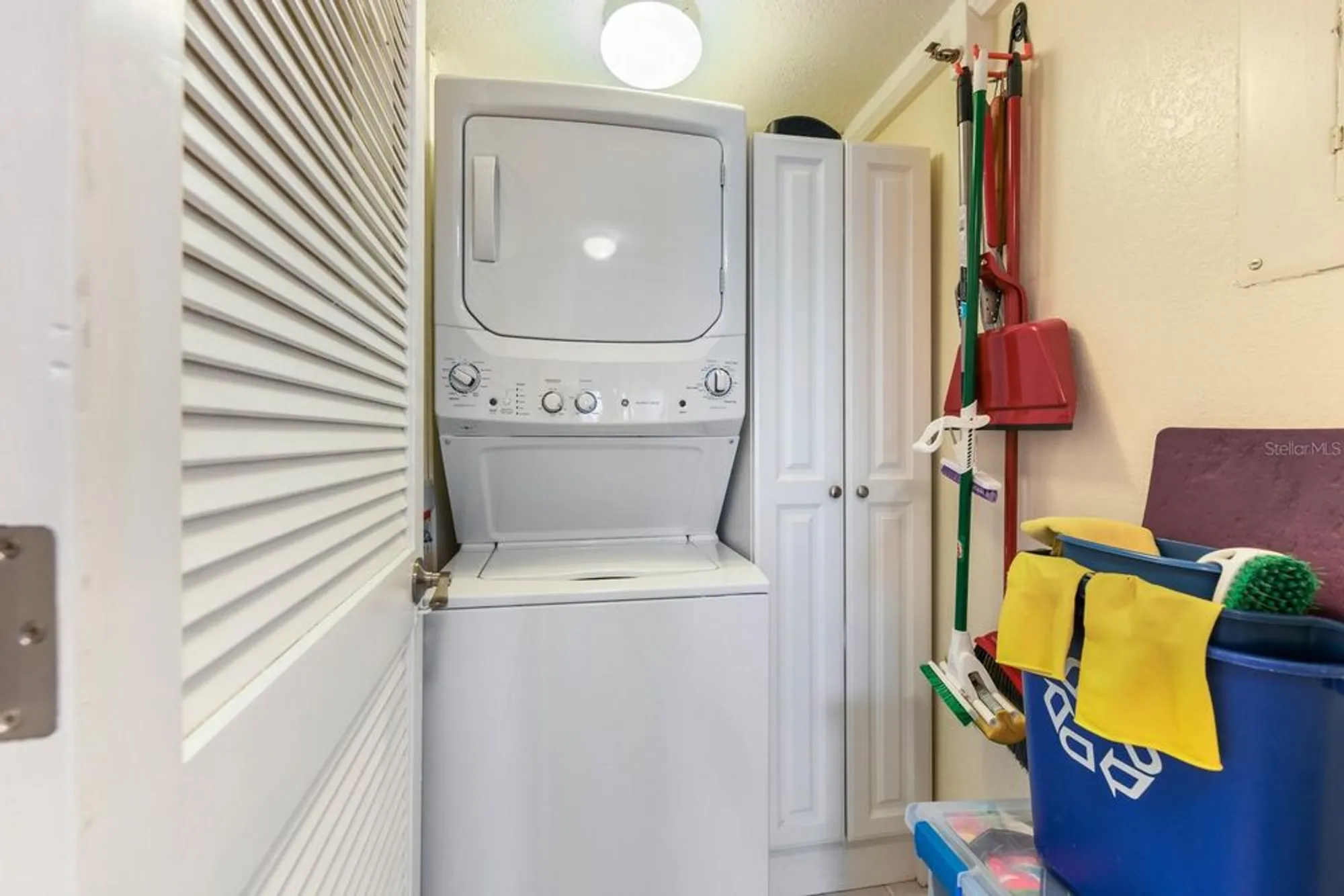 Property Slideshow image 18 of 31 | 3160 matecumbe key rd apt 212, Punta Gorda, FL, 33955