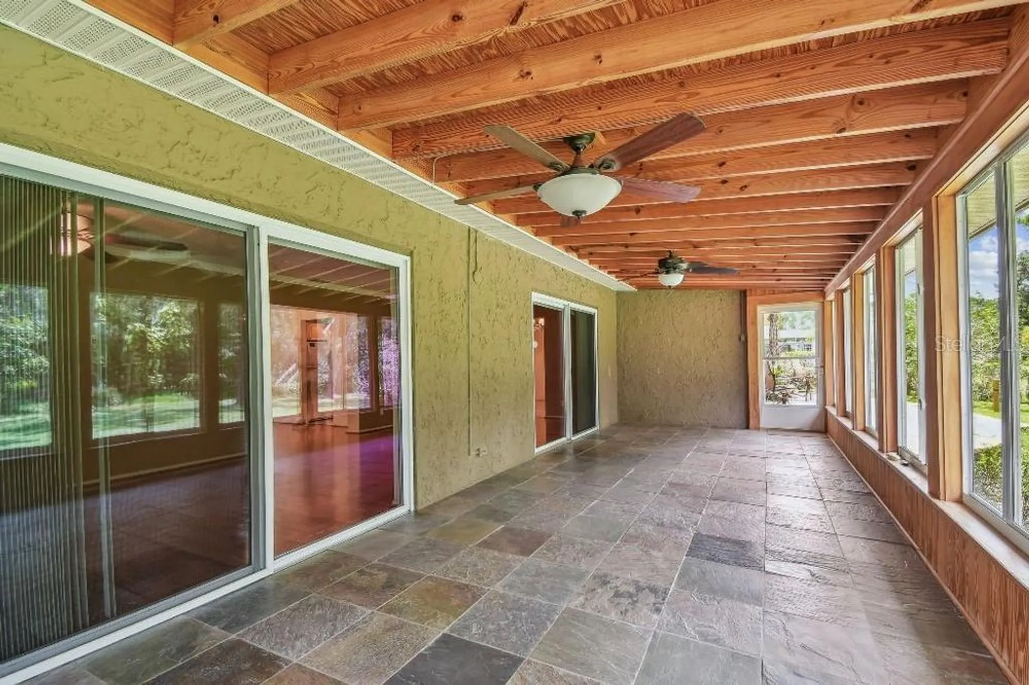 Property Slideshow image 41 of 60 | 916 mainsail way, Palm Harbor, FL, 34685