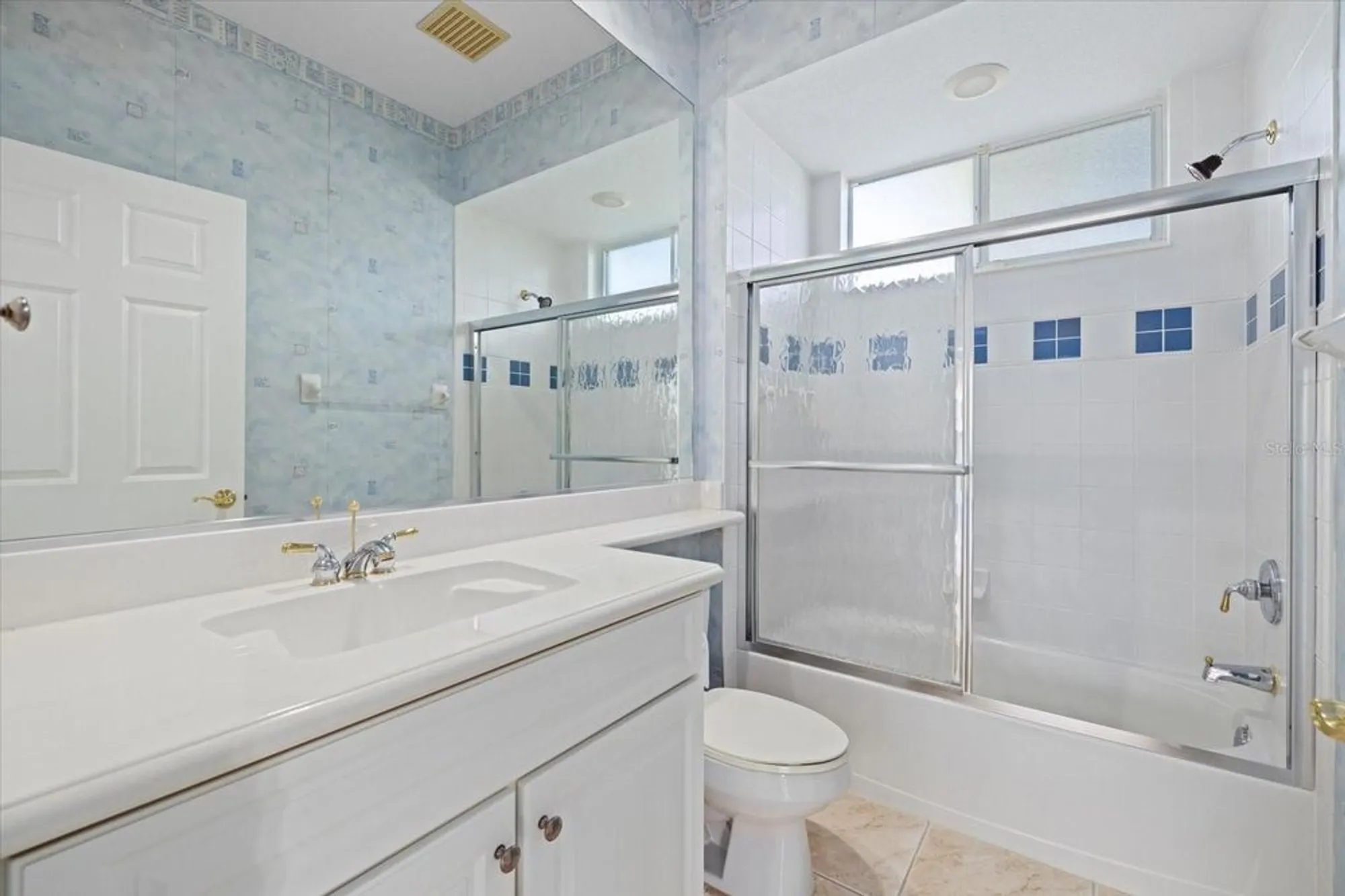 Property Slideshow image 11 of 35 | 6210 cormorant ct, Bradenton, FL, 34203