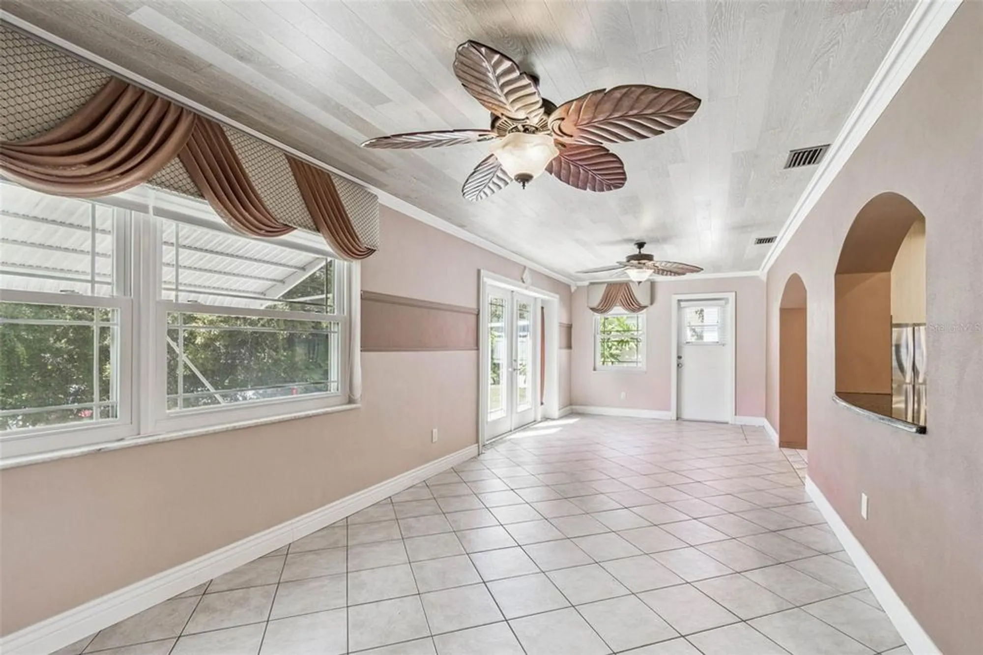 Property Slideshow image 13 of 31 | 9548 141st st, Seminole, FL, 33776