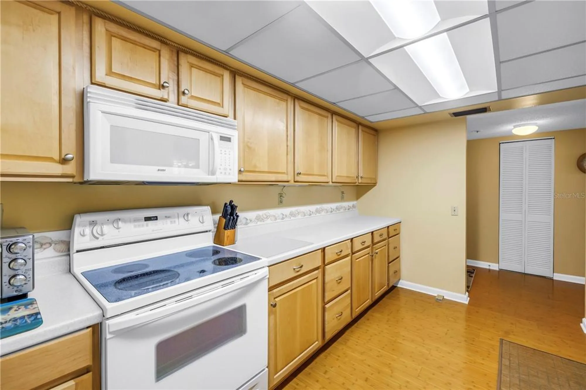 Property Slideshow image 5 of 36 | 6265 sun blvd apt 605, St Petersburg, FL, 33715