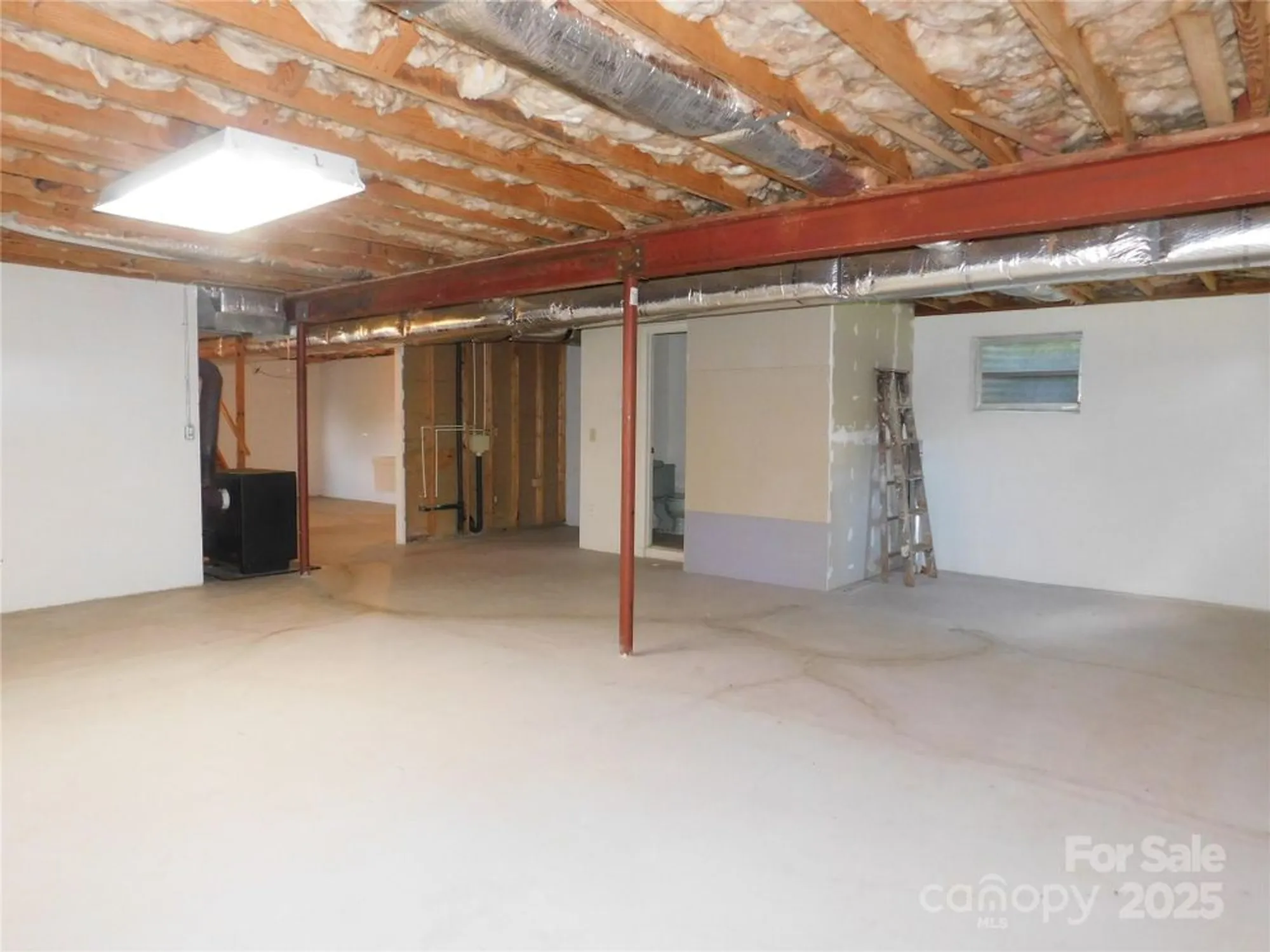 Property Slideshow image 25 of 33 | 125 fulton dr, Hendersonville, NC, 28792