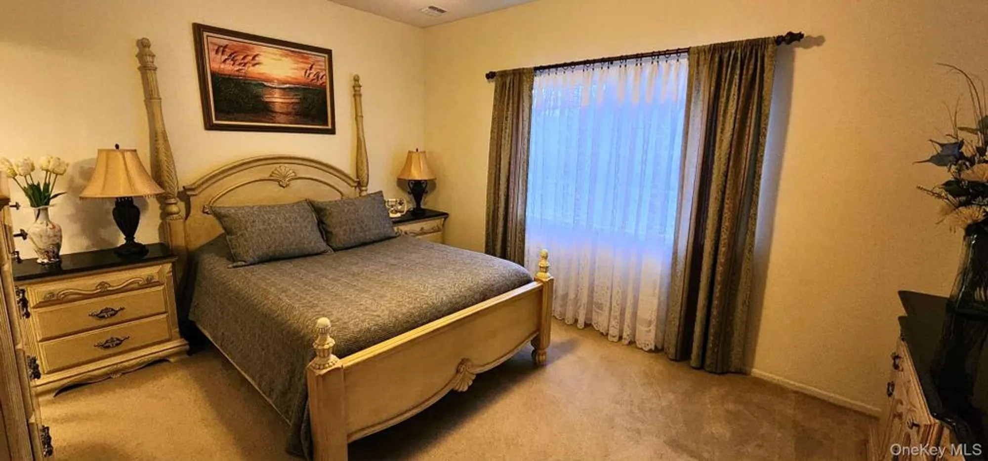 Property Slideshow image 14 of 25 | 512 narragansett villas dr, Lindenhurst, NY, 11757