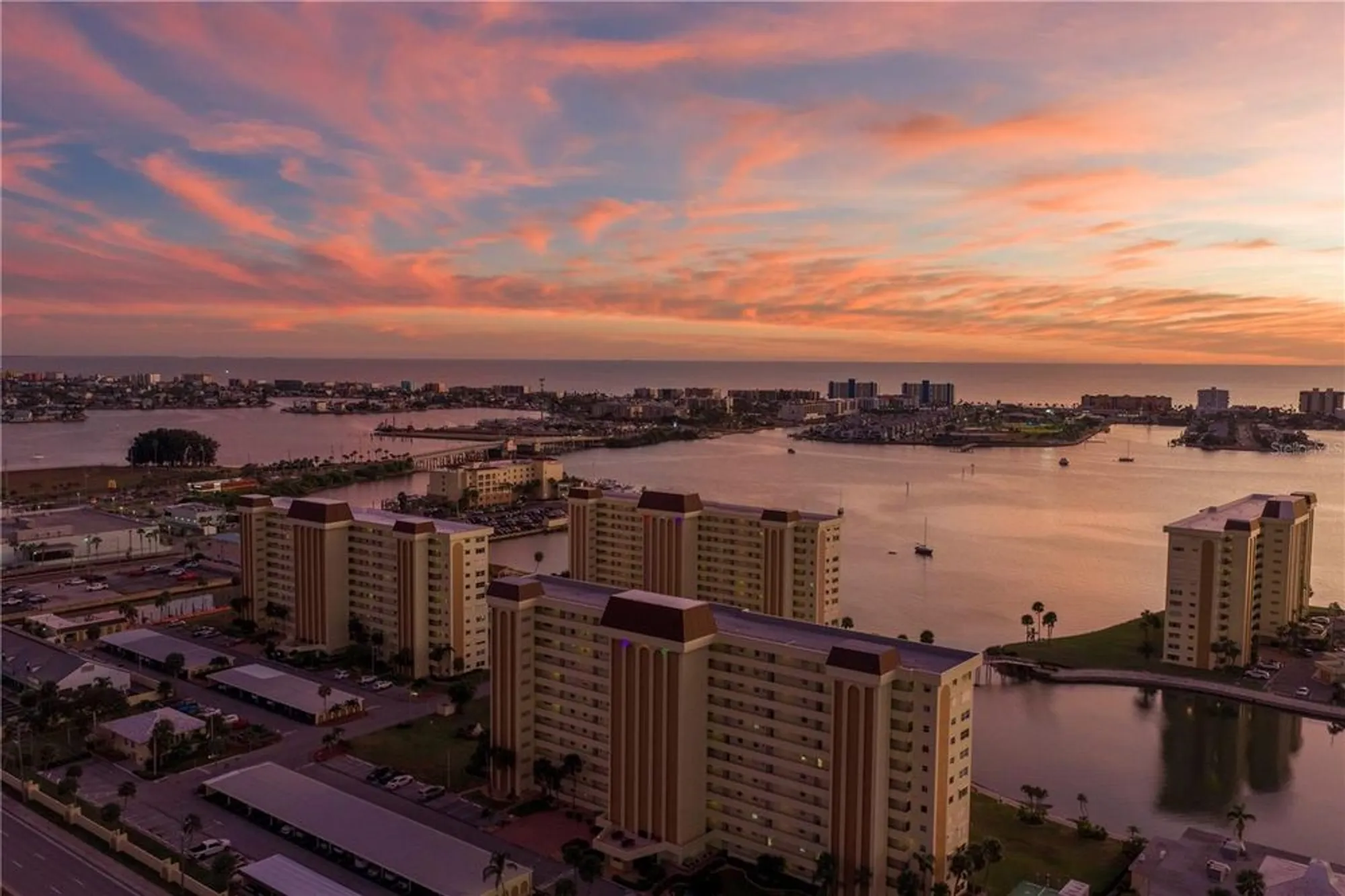 Property Slideshow image 38 of 73 | 4525 cove cir apt 102, Saint Petersburg, FL, 33708