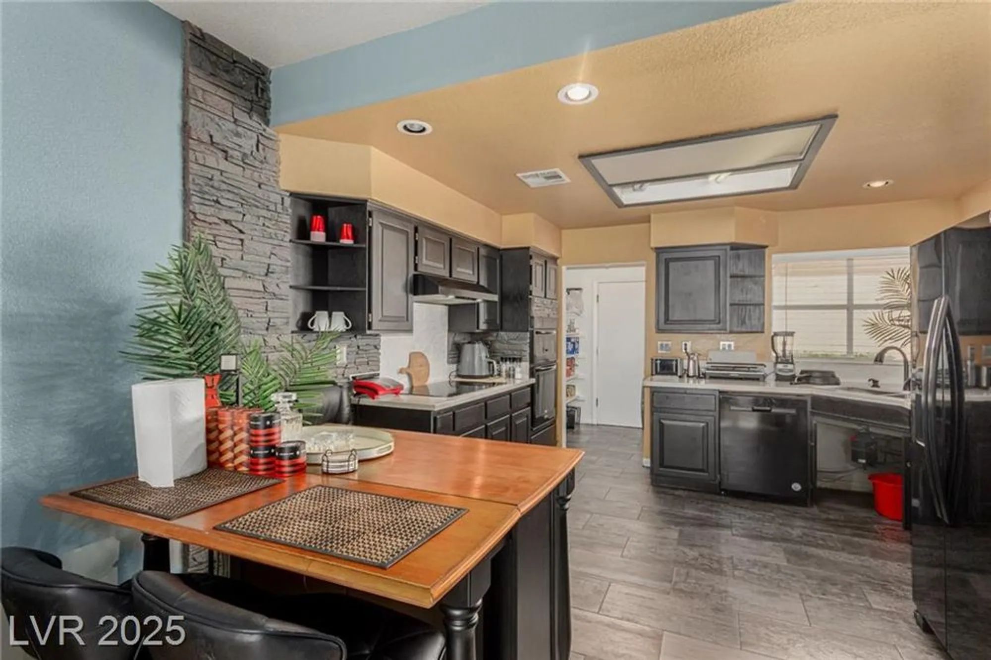 Property Slideshow image 9 of 36 | 5117 harvest moon ln, Las Vegas, NV, 89107