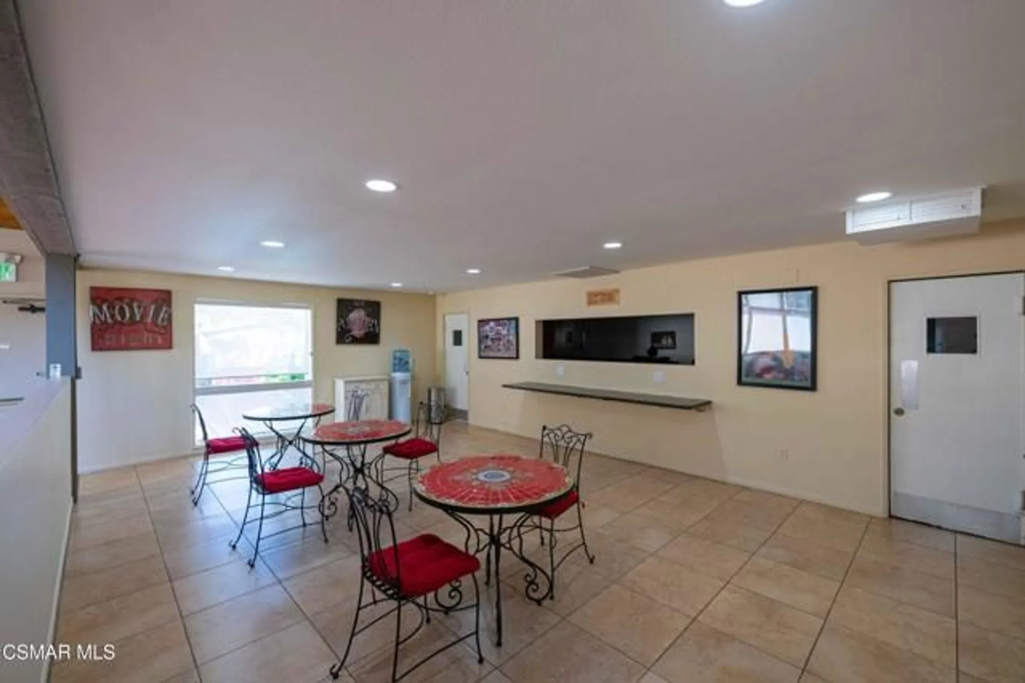 Property Slideshow image 29 of 34 | 460 arbor lane ct apt 203, Thousand Oaks, CA, 91360