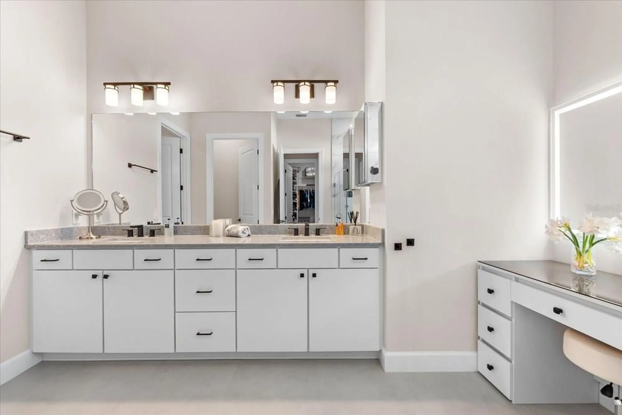 Property Slideshow image 37 of 99 | 17916 northwood pl, Lakewood Ranch, FL, 34202