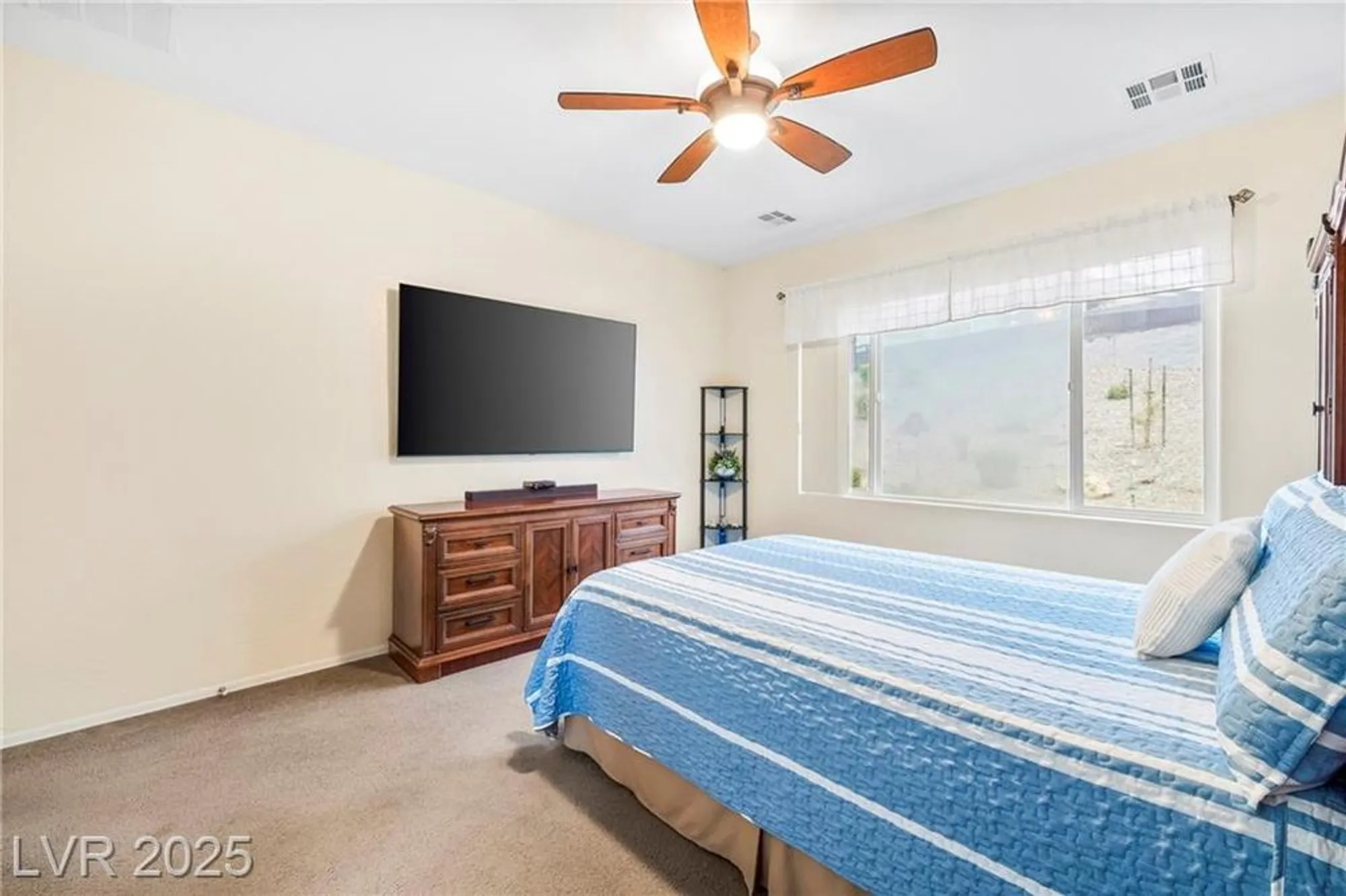 Property Slideshow image 18 of 44 | 2544 solera sky dr, Henderson, NV, 89044
