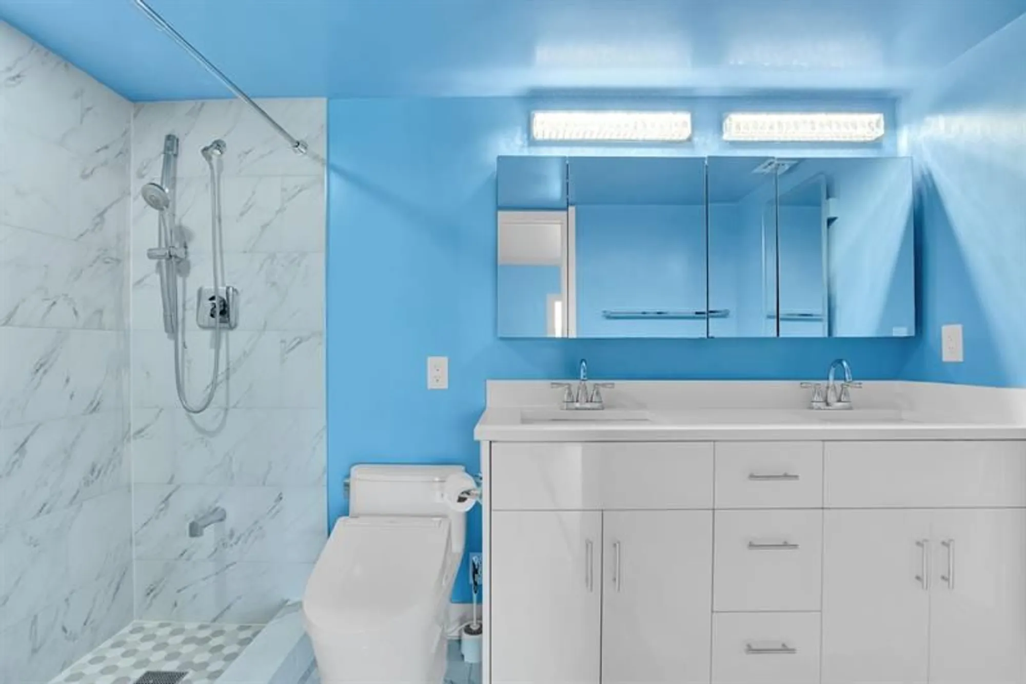 Property Slideshow image 28 of 32 | 4402 martinique ct l3, Coconut Creek, FL, 33066