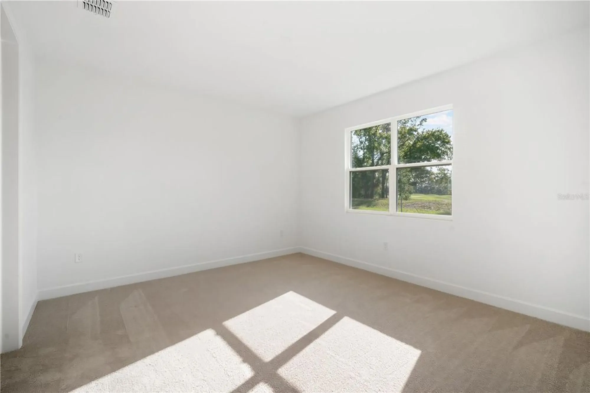 Property Slideshow image 16 of 39 | 9071 players dr, Weeki Wachee, FL, 34613