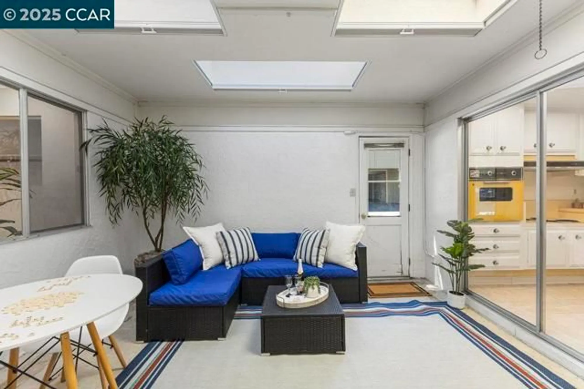 Property Slideshow image 25 of 28 | 1833 skycrest dr 2, Walnut Creek, CA, 94595