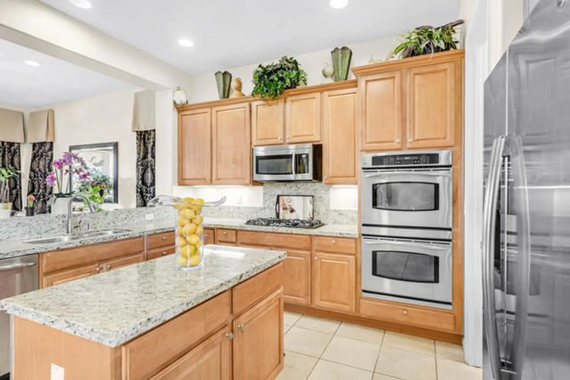 Property Slideshow image 12 of 47 | 81193 avenida tres lagunas, Indio, CA, 92203