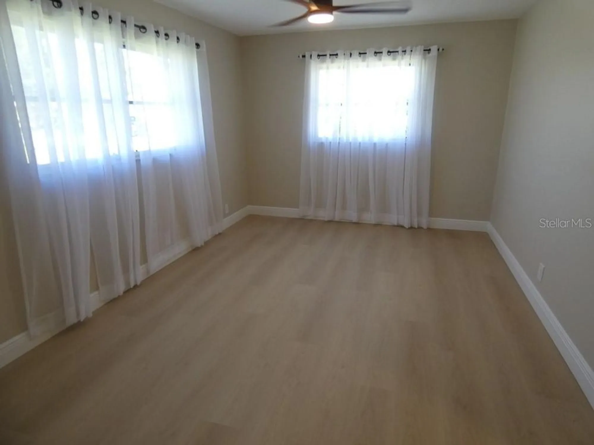 Property Slideshow image 10 of 25 | 2740 whitebridge dr a, Palm Harbor, FL, 34684