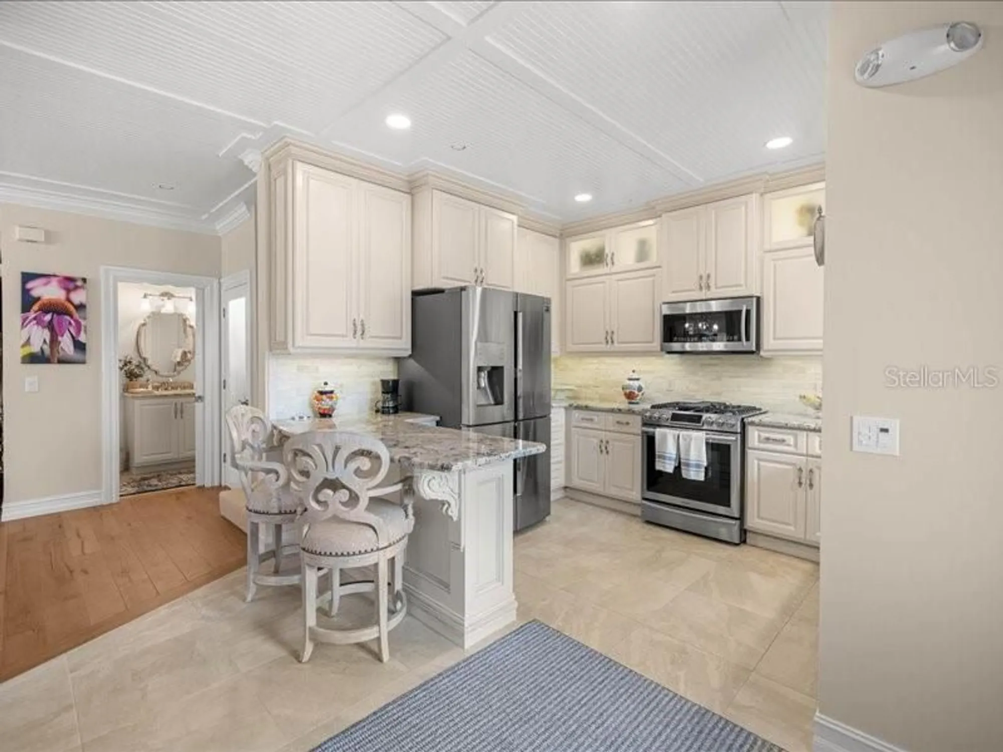 Property Slideshow image 10 of 40 | 1124 avenida de las casas # 1124, Lady Lake, FL, 32159