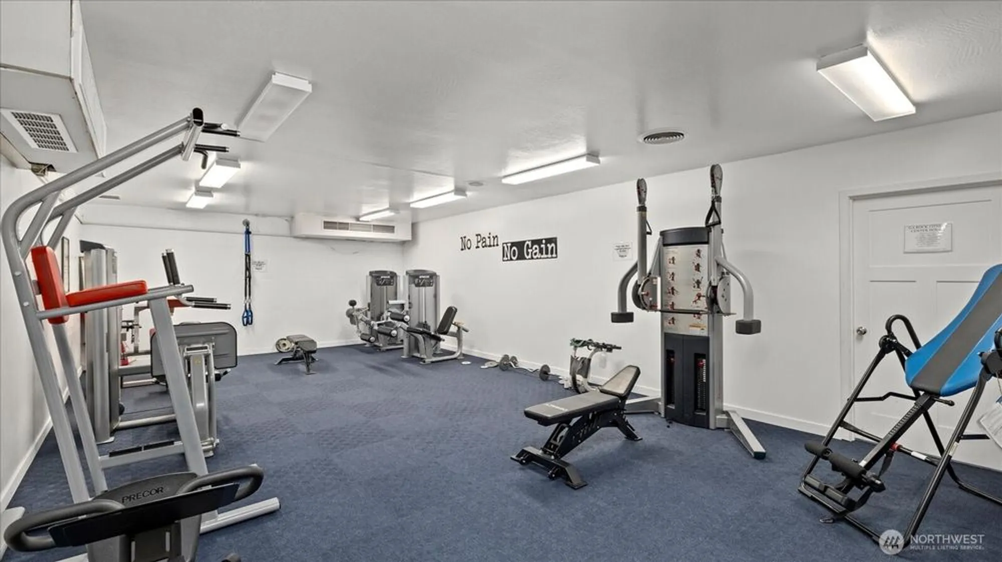 Property Slideshow image 33 of 38 | 10743 glen acres dr s # 10743, Seattle, WA, 98168