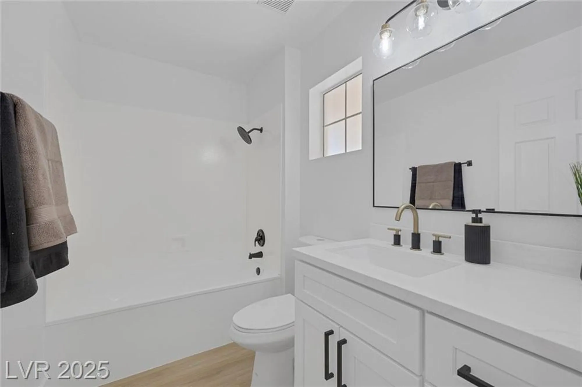 Property Slideshow image 25 of 37 | 3100 angelica ct, Las Vegas, NV, 89134