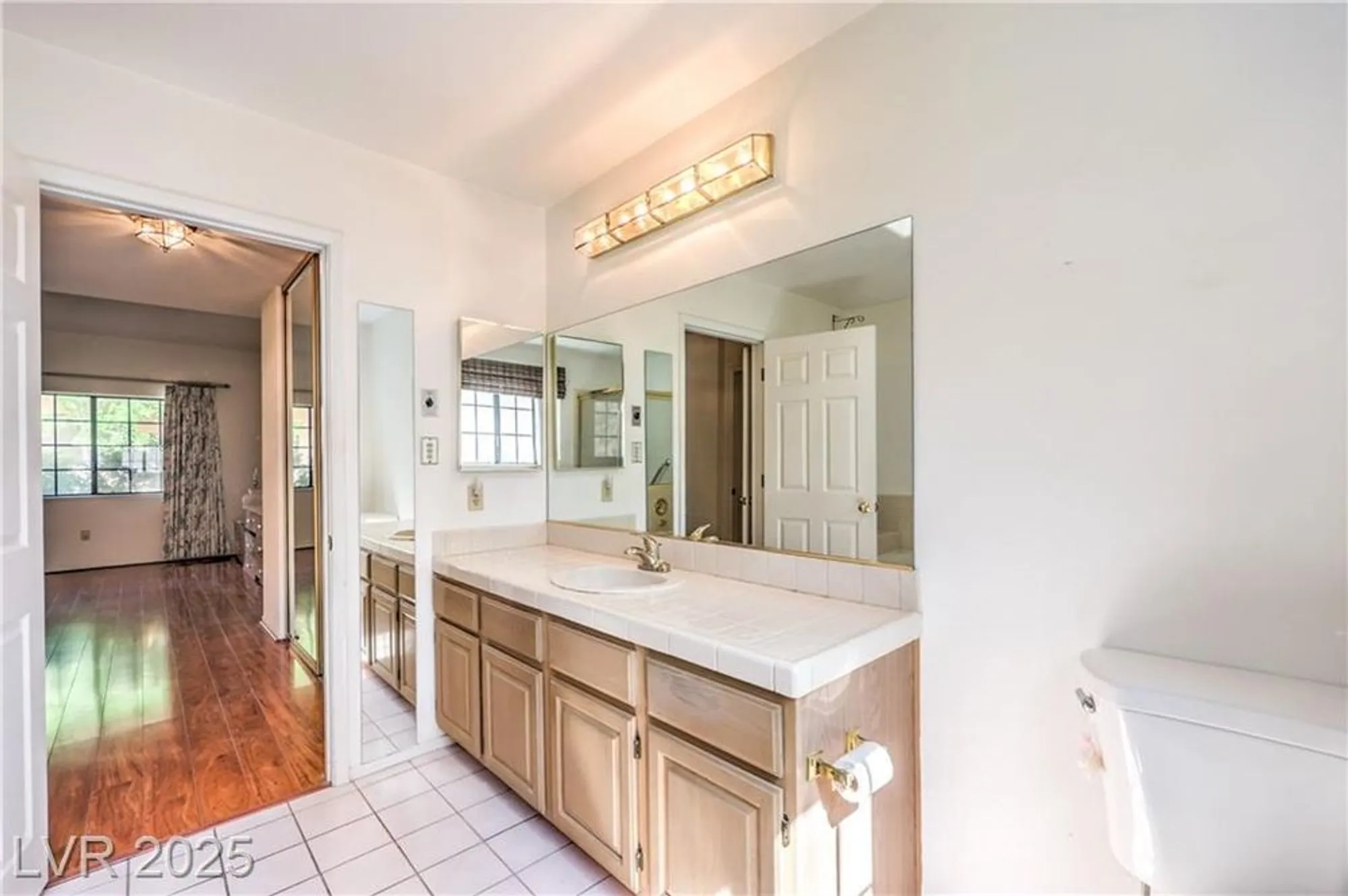 Property Slideshow image 12 of 26 | 2851 s valley view blvd unit 1075, Las Vegas, NV, 89102