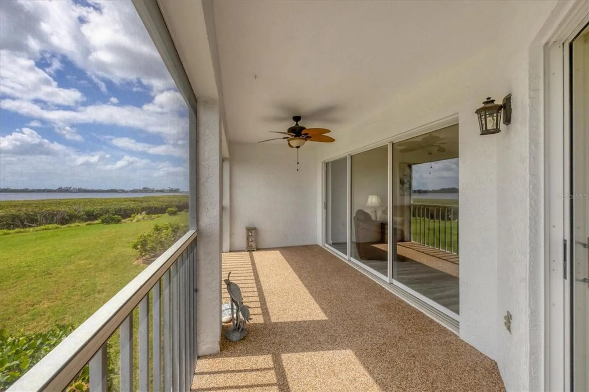 Property Slideshow image 25 of 28 | 1153 edgewater cir, Bradenton, FL, 34209
