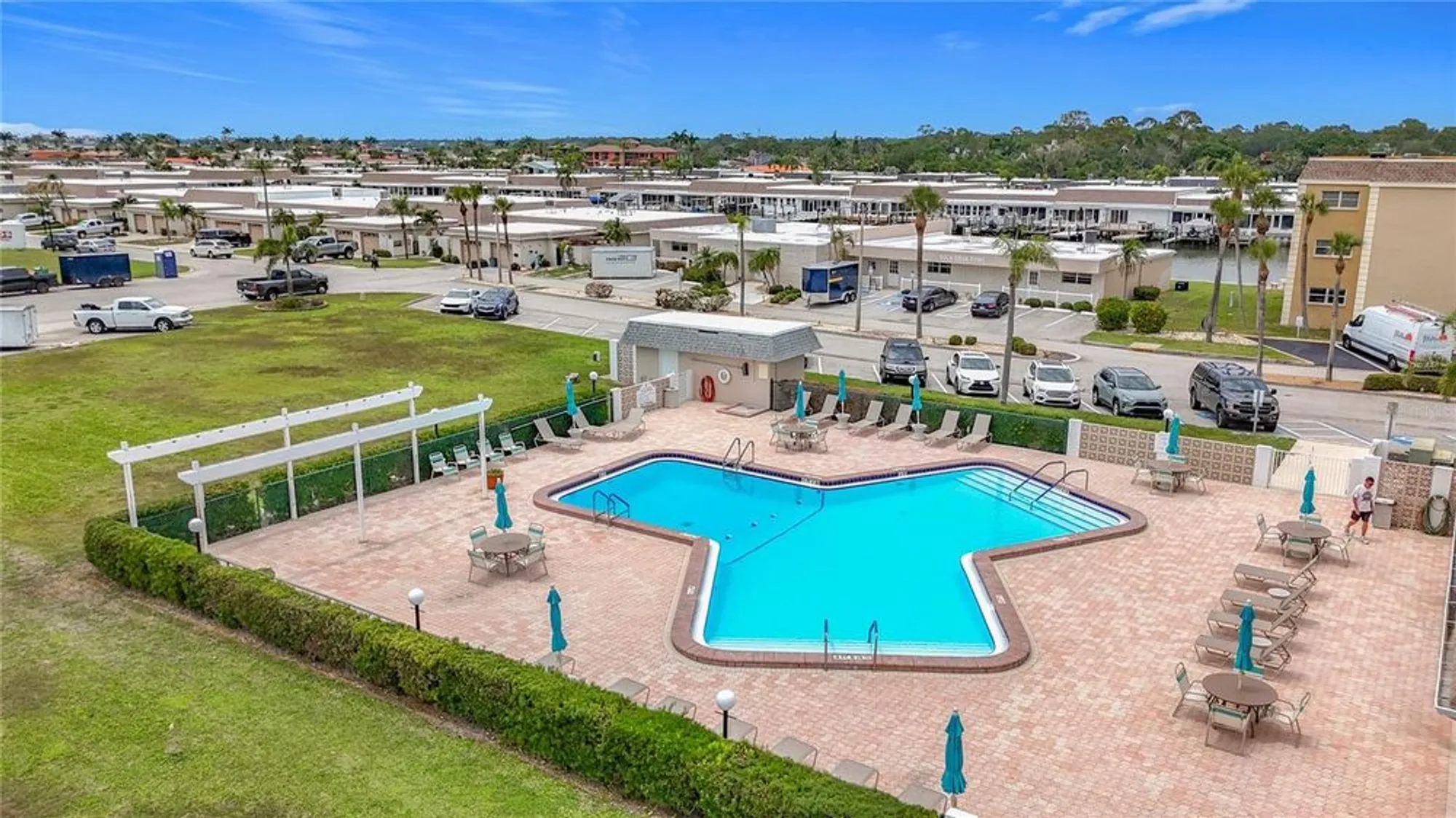 Property Slideshow image 32 of 39 | 1 boca ciega point blvd apt 215, St Petersburg, FL, 33708