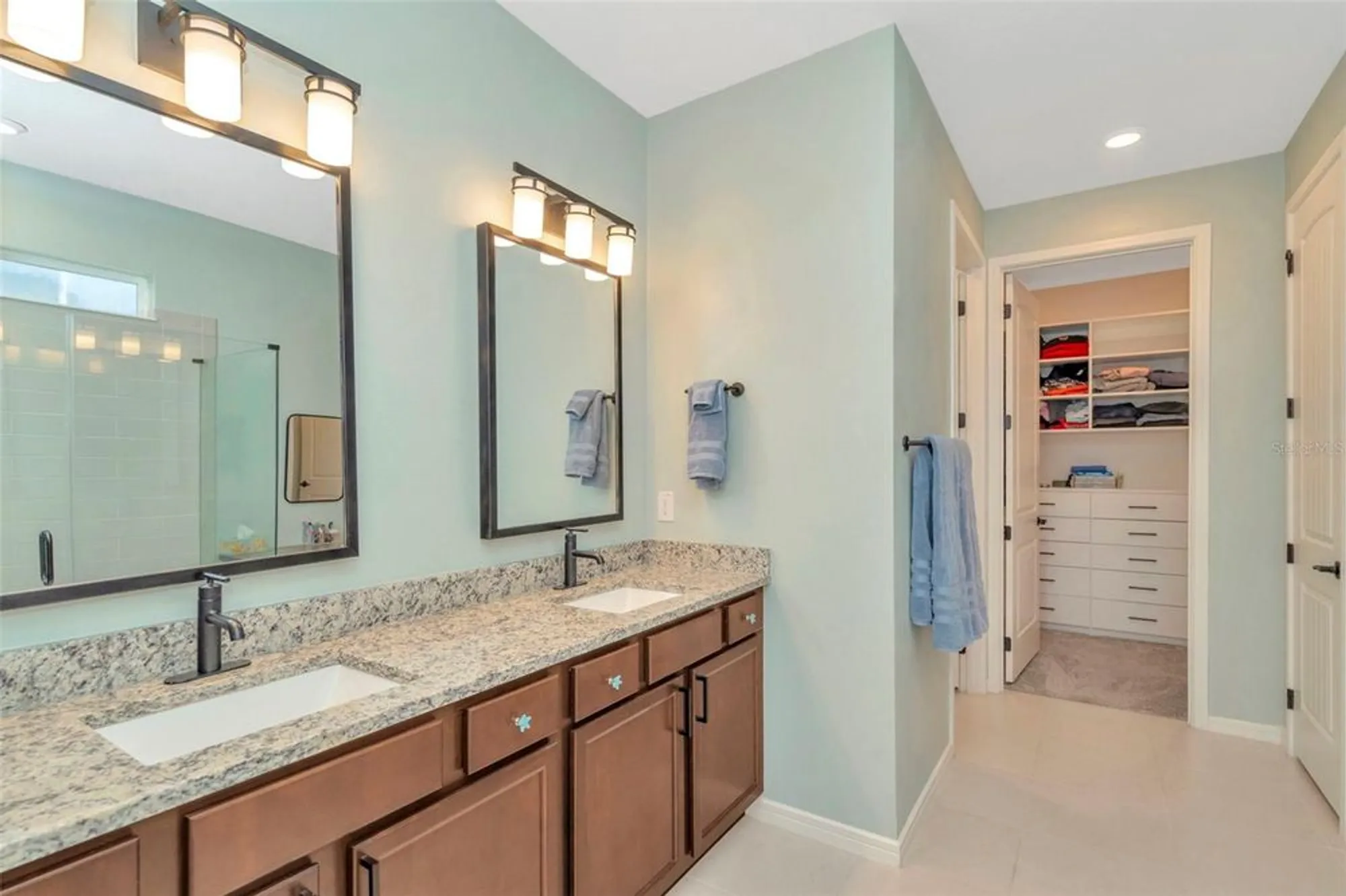 Property Slideshow image 17 of 70 | 19494 sea glass cir, Land O Lakes, FL, 34638