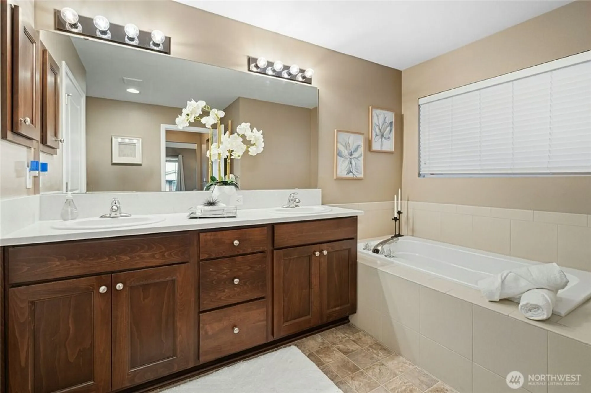 Property Slideshow image 15 of 31 | 11307 241st ln ne # 73, Redmond, WA, 98053