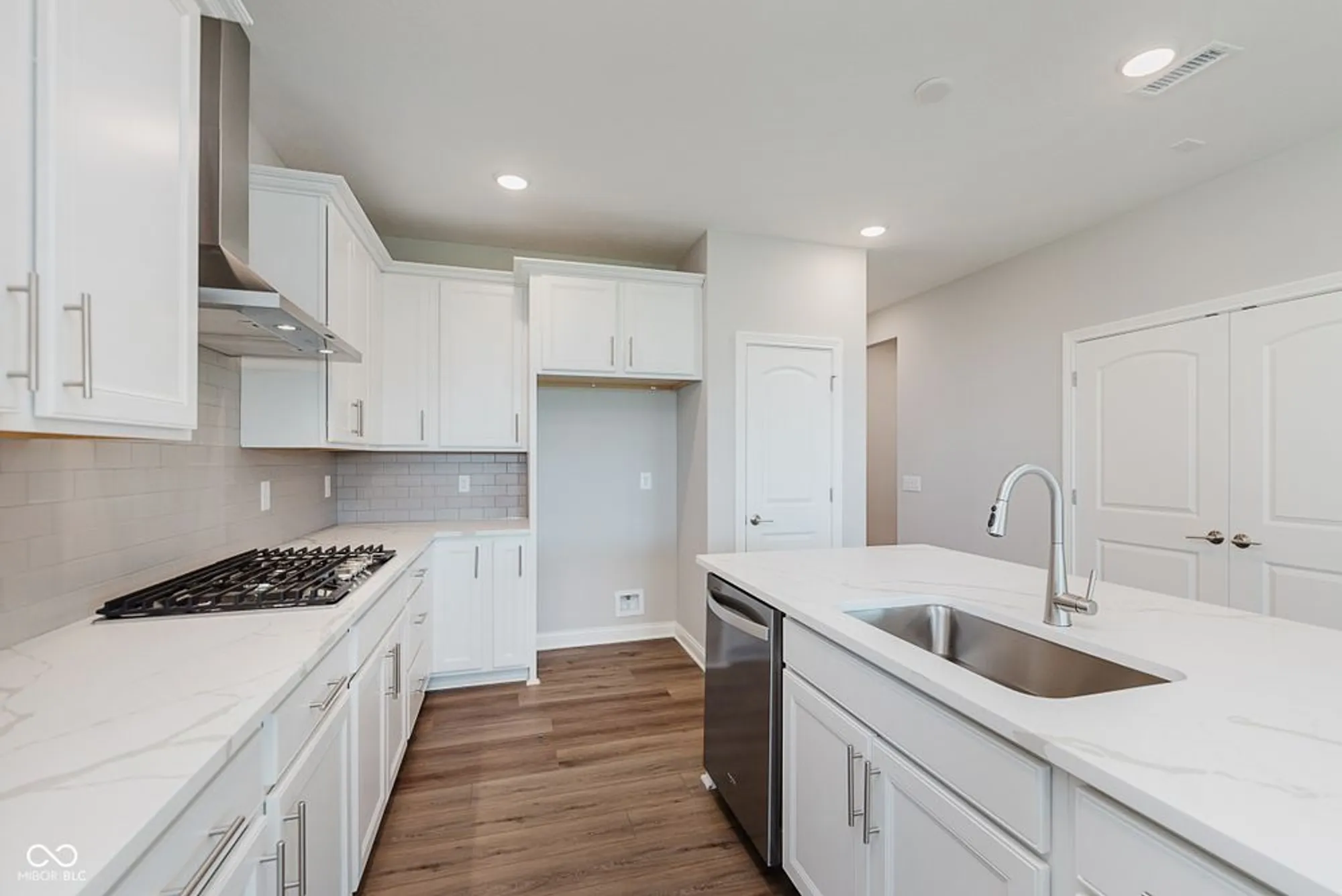 Property Slideshow image 5 of 33 | 774 daisy st, Greenwood, IN, 46143