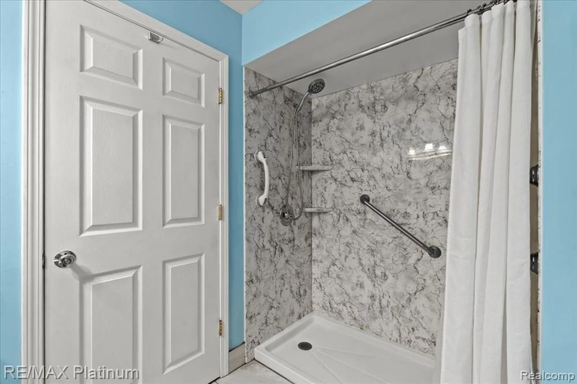 Property Slideshow image 20 of 31 | 62180 arlington cir unit 5, South Lyon, MI, 48178