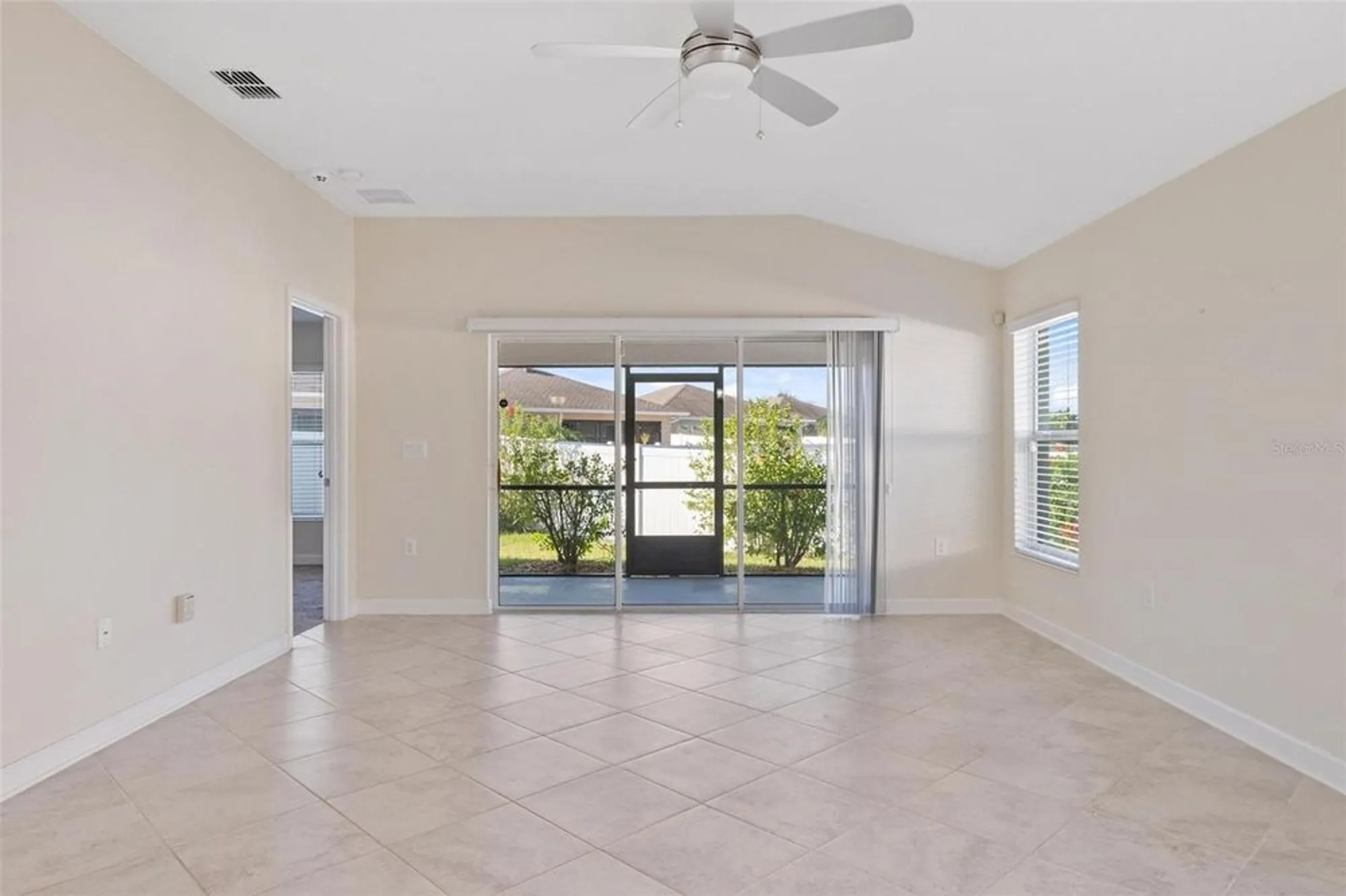 Property Slideshow image 14 of 29 | 3348 raleigh dr, Winter Haven, FL, 33884